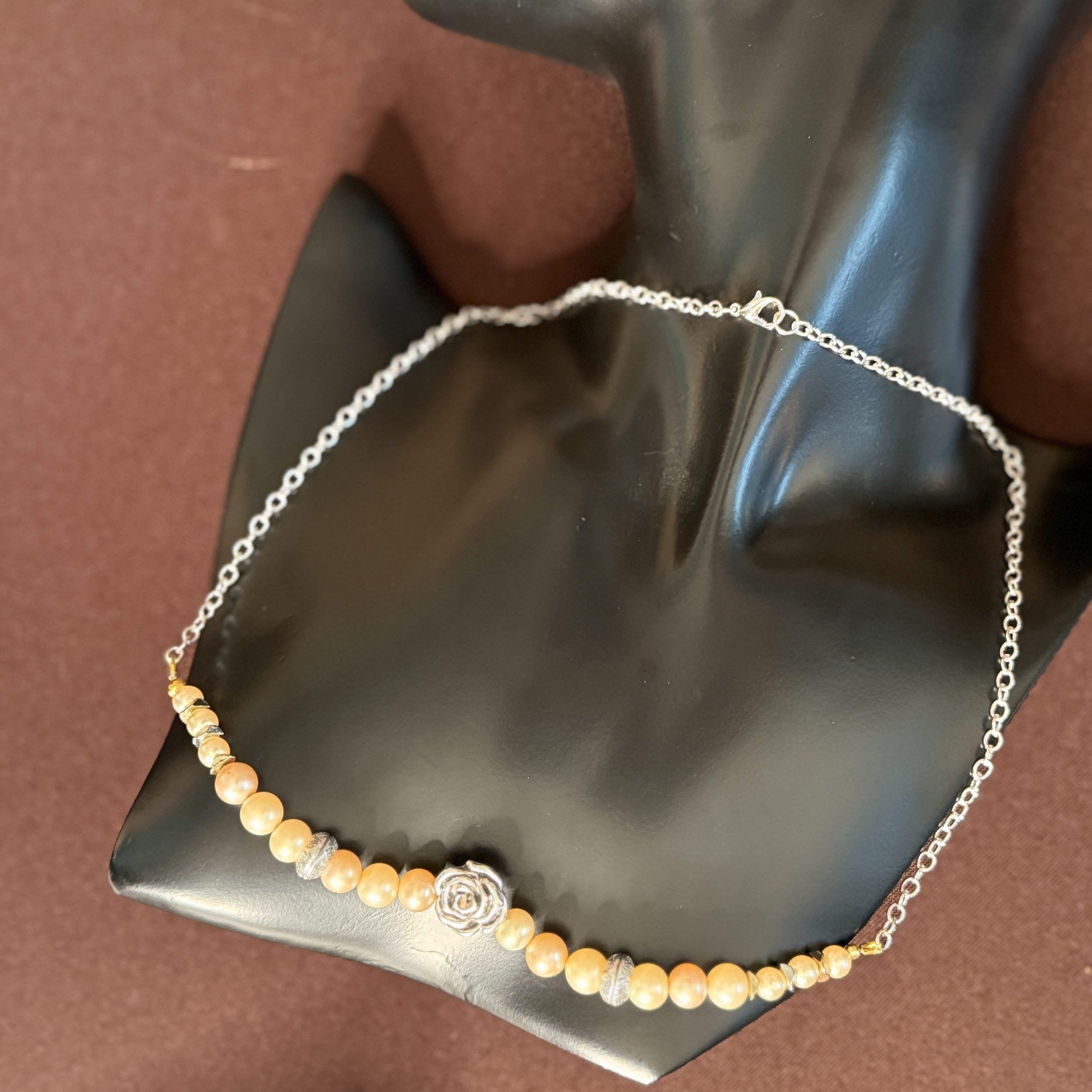 Rose focal Pearl necklace.