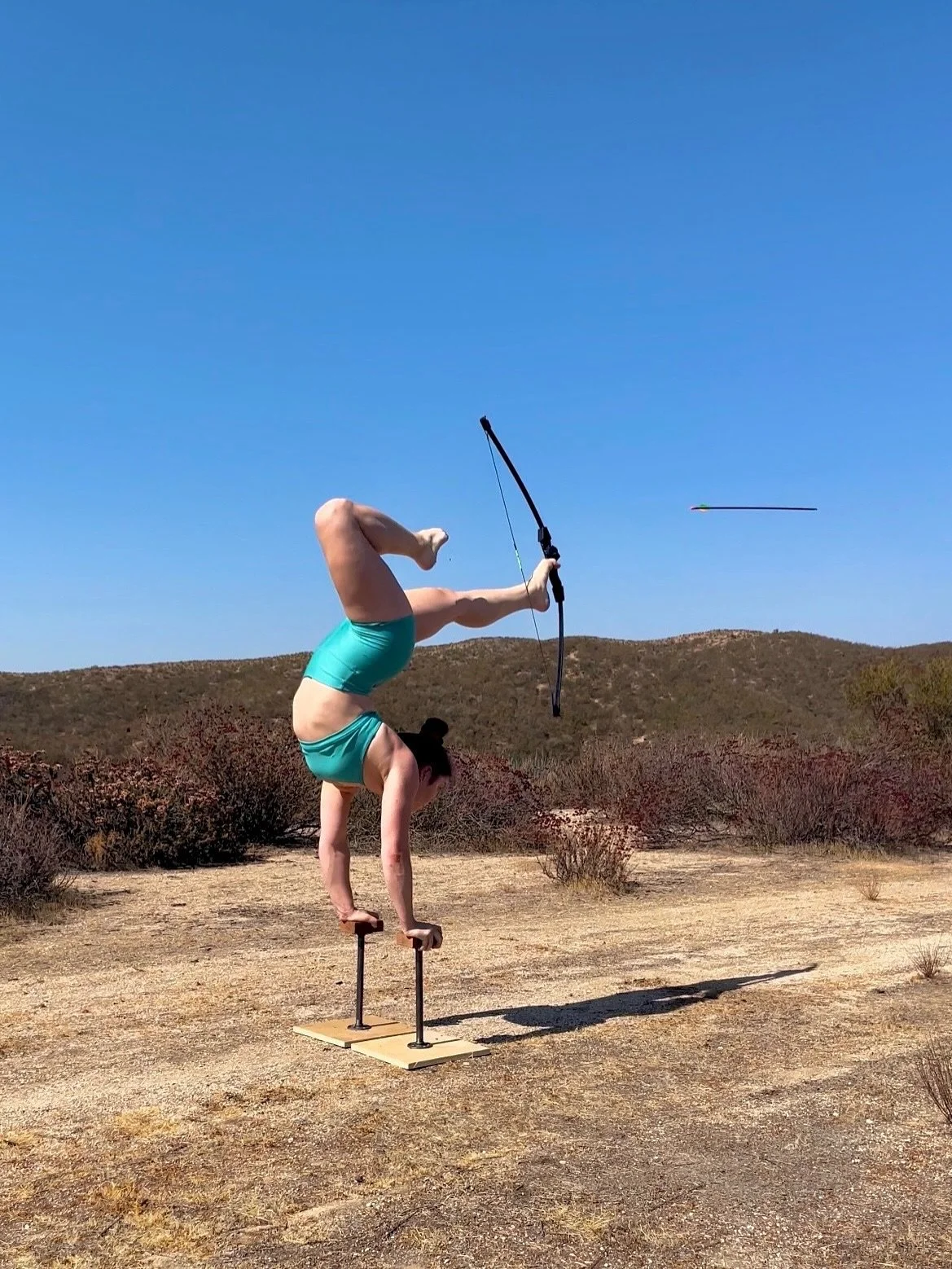 🔥 New episode alert! 🔥
Ever heard of foot archery? Now imagine doing it upside down&hellip; In this episode we hear from @elizwilley on how she taught herself FOOT ARCHERY! 
🎯 Listen to Flexible Foot Archery: A World Upside Down &mdash; now stream