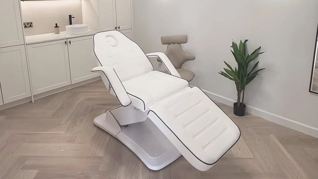 TREATMENT STUDIOS BRISTOL NANO BROWS HAIRSTROKE PERMANENT MAKEUP CHEW MAGNA