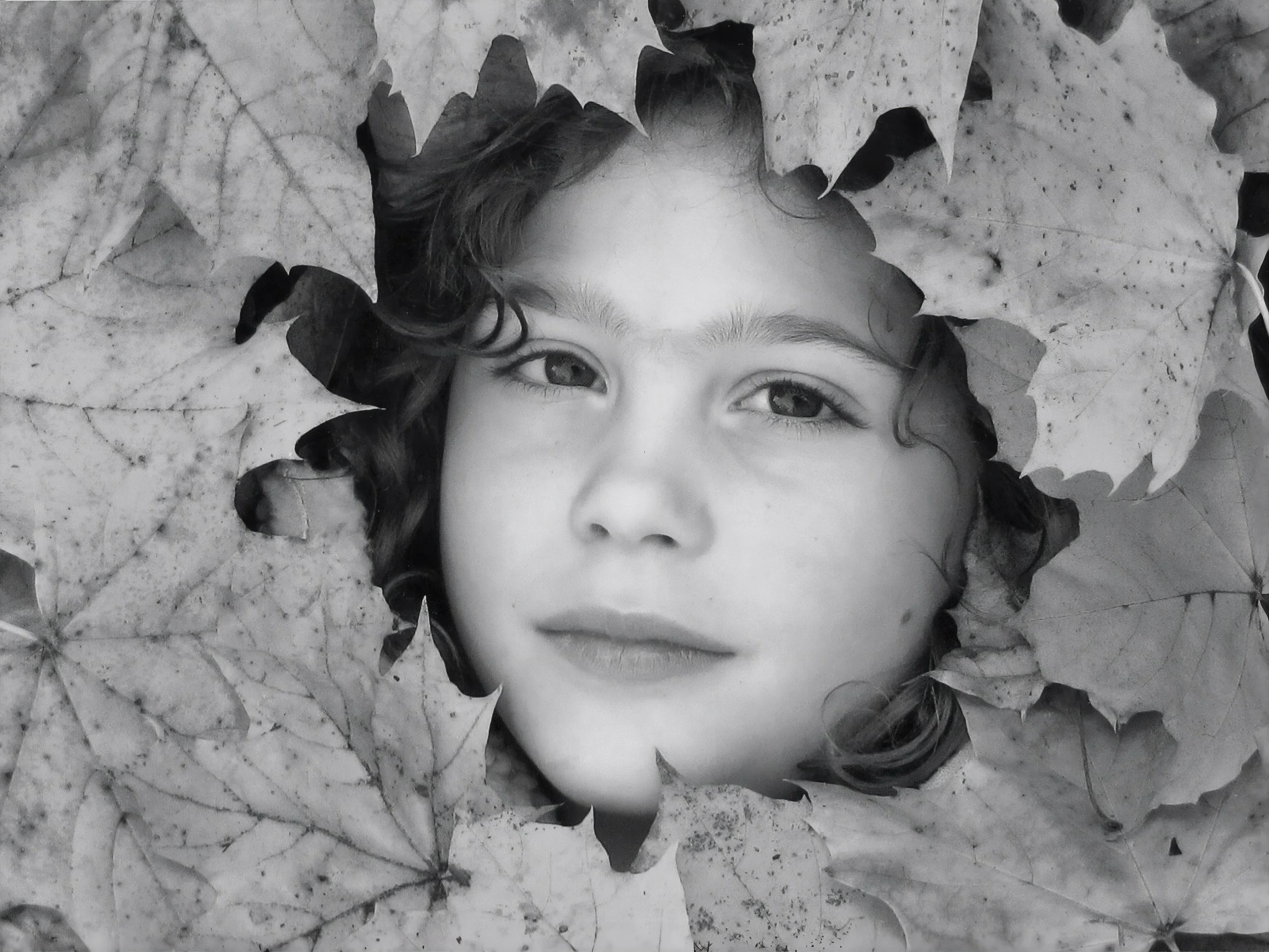 4. Mona Lisa in the Leaves - BW - 12x16.jpg