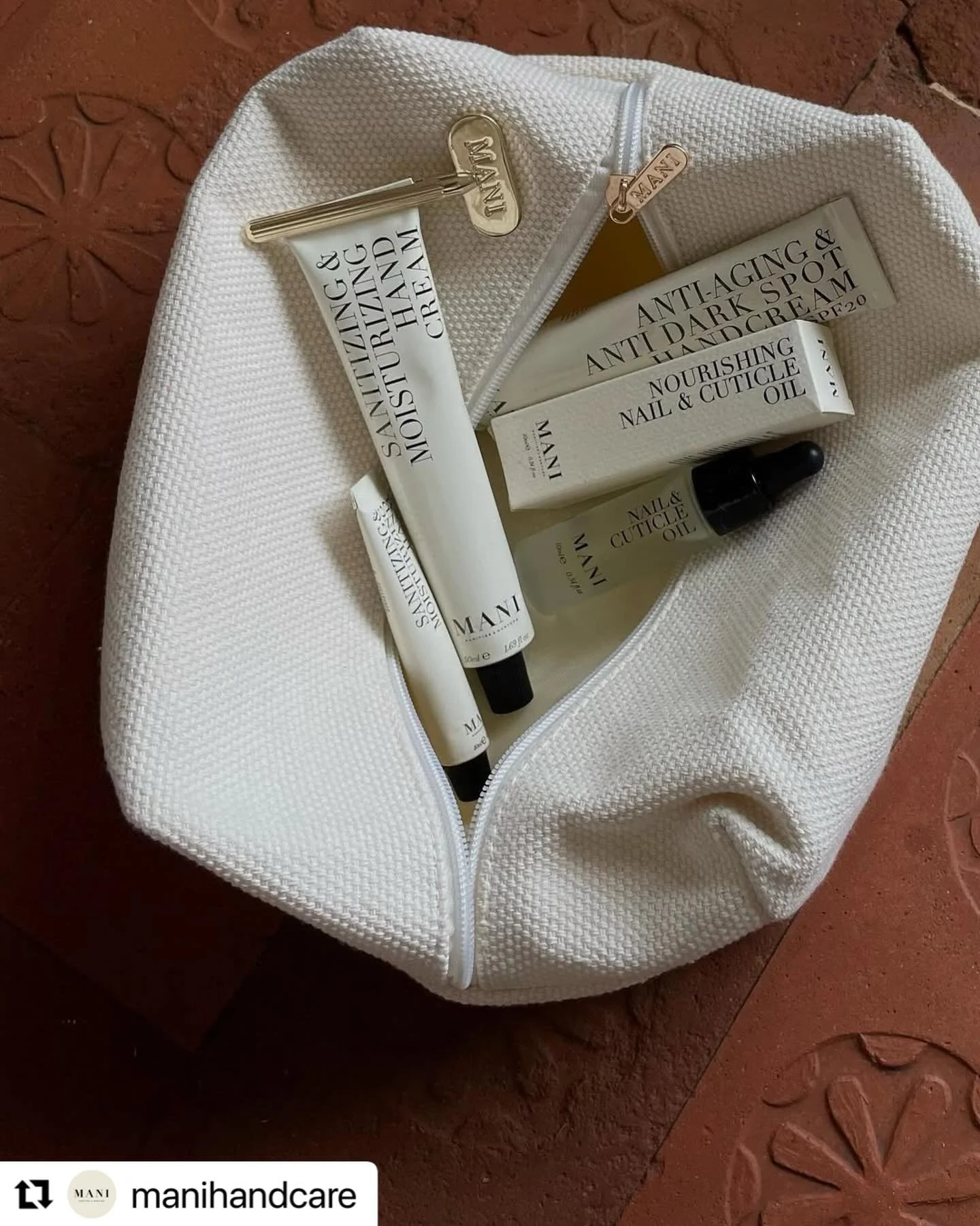 @manihandcare MUST-HAVES ARE HERE 💅

Stocked at @therapybykrystal 
Come grab your new nail-care essentials