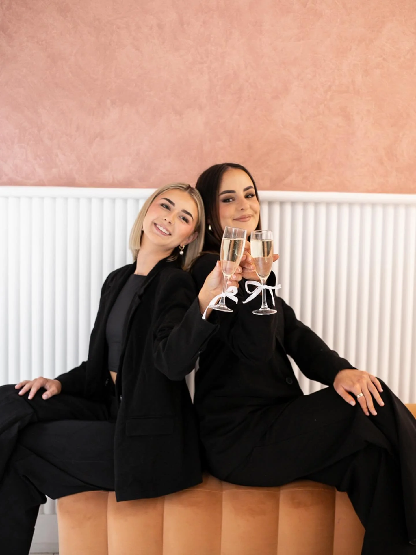 Cheers to the weekend 🥂