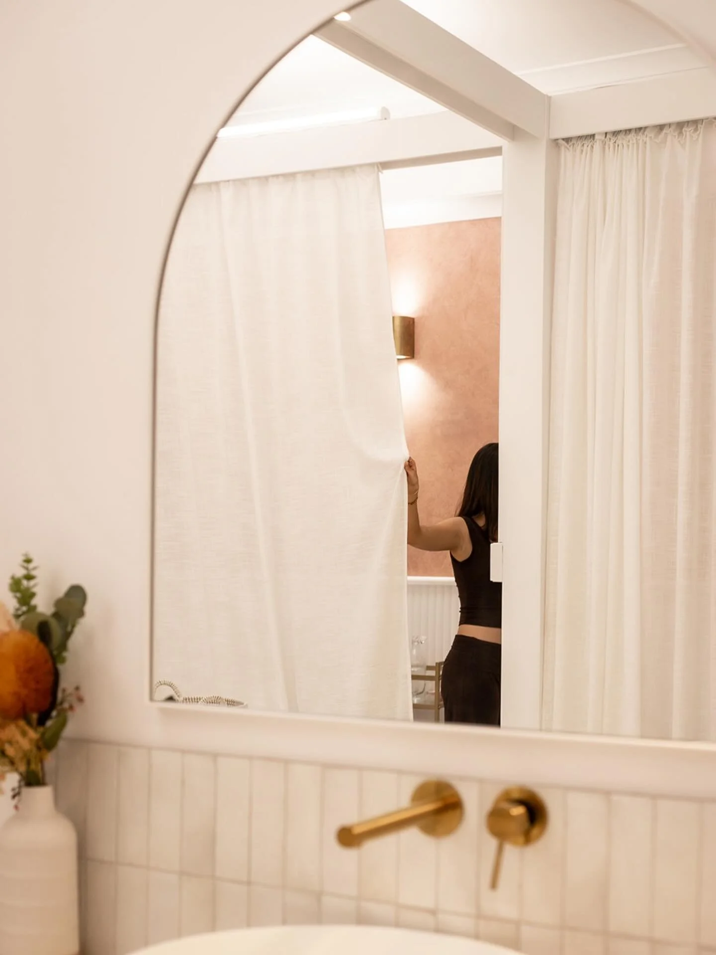 Days in the skin clinic 🤍

Slow, soft and all about you @therapybykrystal