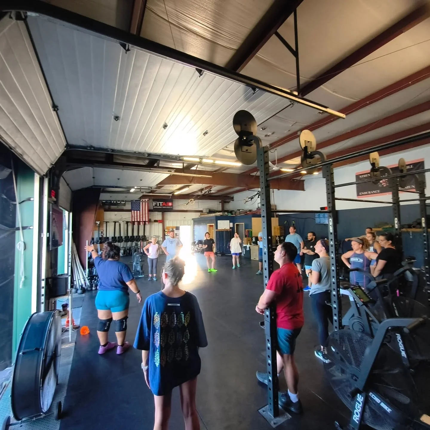 Just show up. That&rsquo;s it.
That&rsquo;s all you have to do &mdash; no prep, no stress, no overthinking. Grab your favorite workout gear and walk through the door.
Our coaches handle the rest. They&rsquo;ll guide you through everything step‑by‑ste