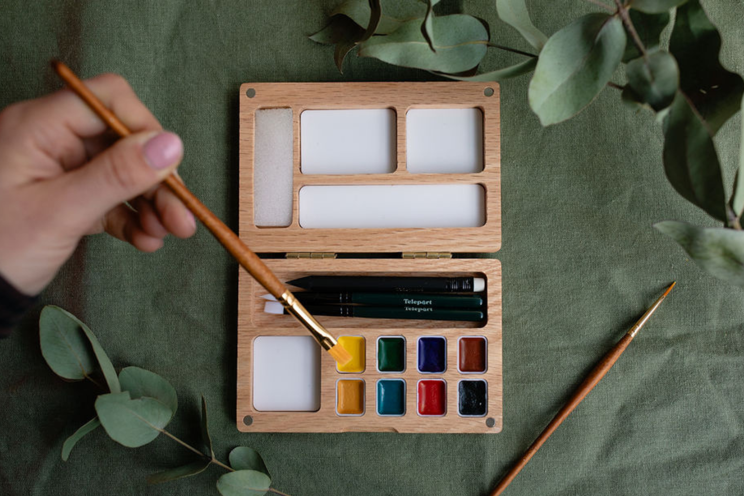 PRIMARY PALETTE