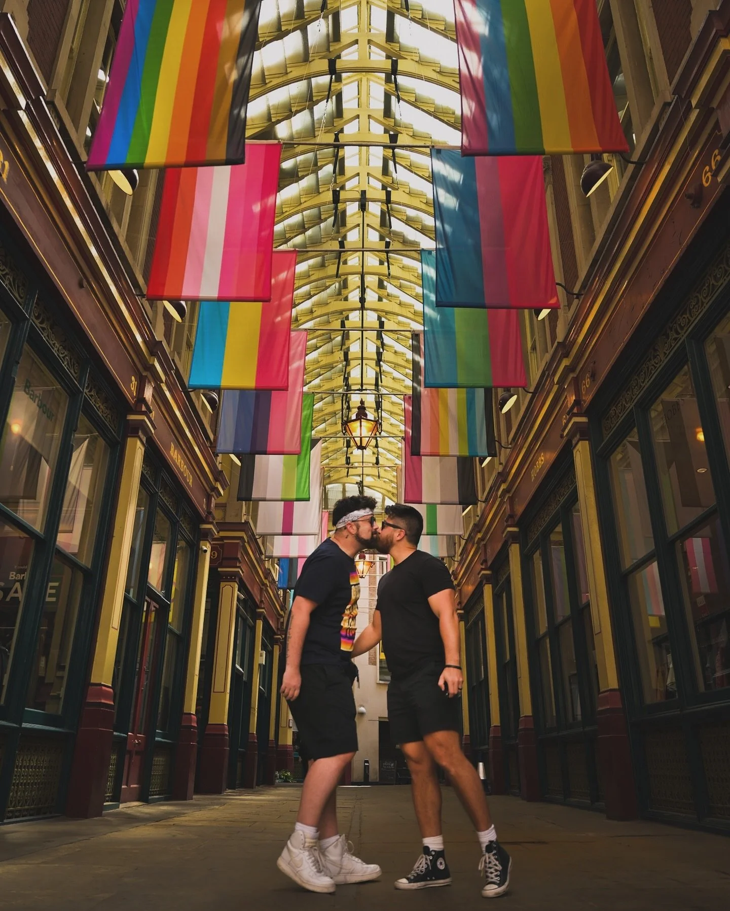 When it&rsquo;s only you and me, together ❤️❤️❤️

📍 Diagon Alley in London

#loveislove #gaykiss #gaytravel #gaytravelcouple #🏳️&zwj;🌈