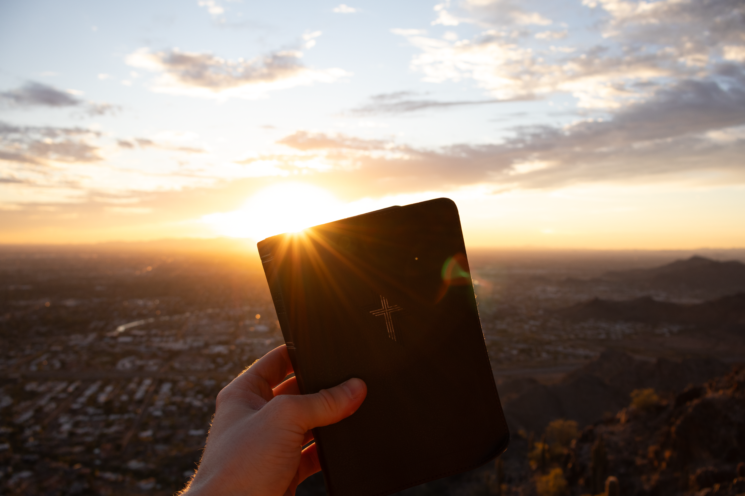 Easter Sunday † | John 11-25-26-4.PNG