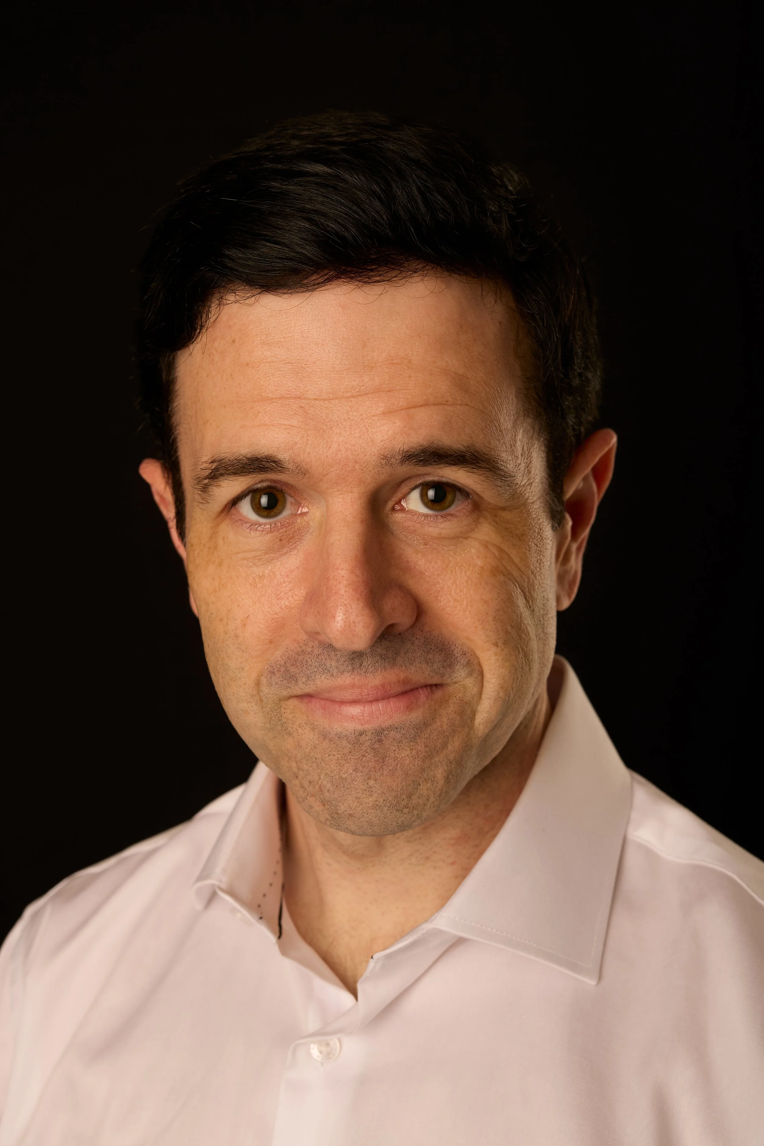 Garth_Headshots_May26 12.jpg