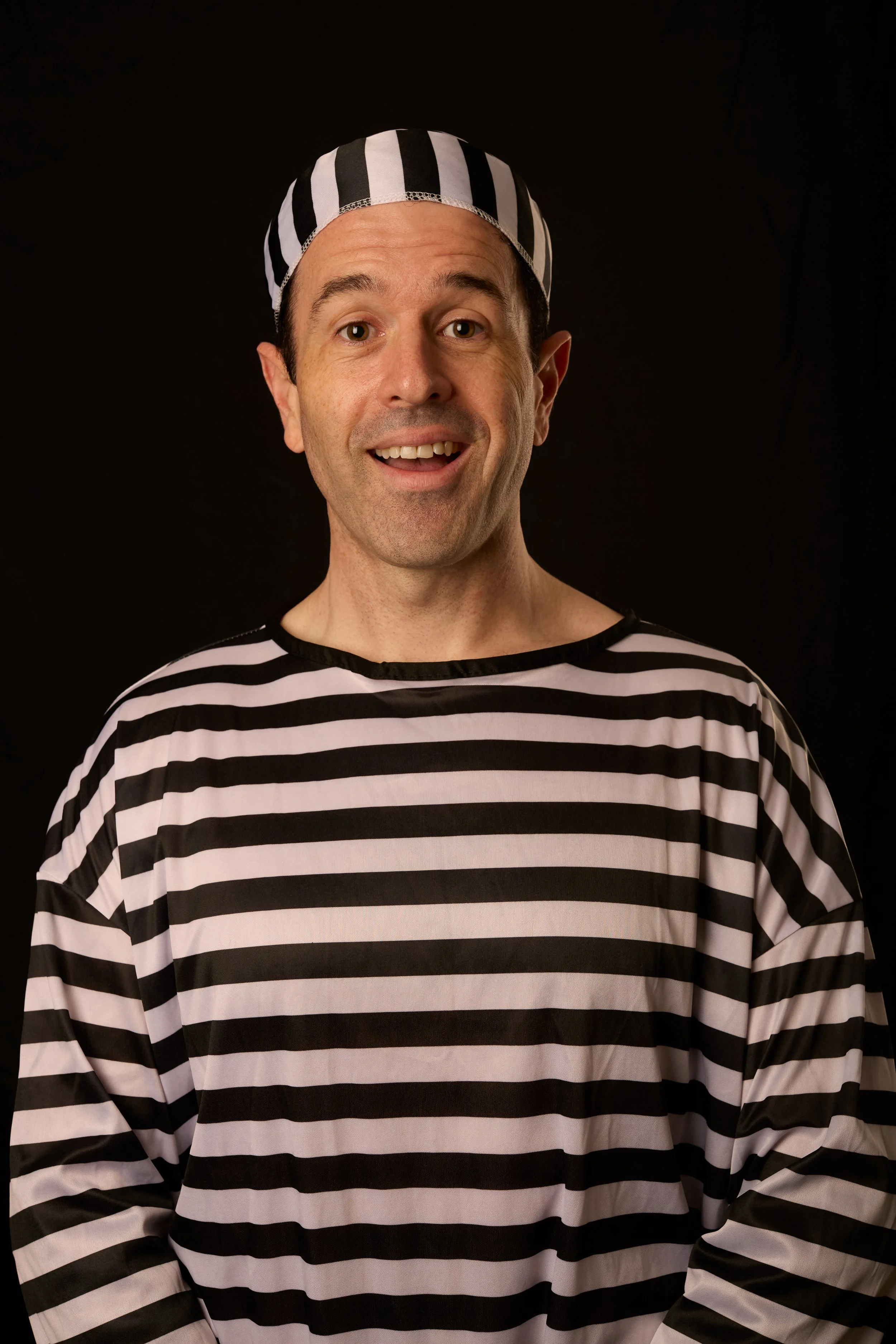 Garth_Headshots_May26 43.jpg