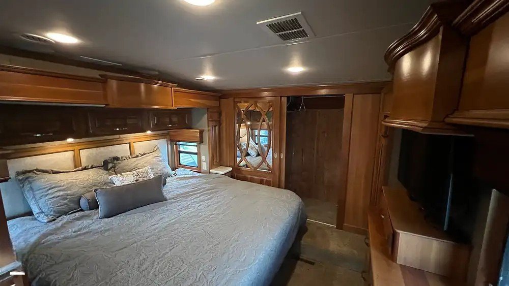 bed left angle-Photoroom (1).jpg