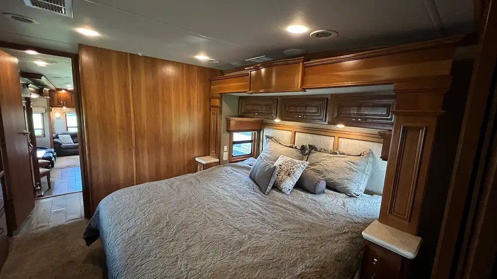 bed right angle - Copy-Photoroom.jpg