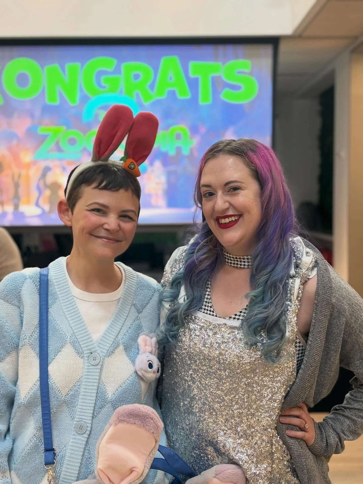 🐰🦊🐍 Yesterday was a busy day at work because in between meetings, I got to meet some Very Important Zootizens! @ginnifergoodwin (Judy Hopps) &amp; @kehuyquan (Gary) stopped by to celebrate the film&rsquo;s outstanding milestone (‼️$1 billion box o