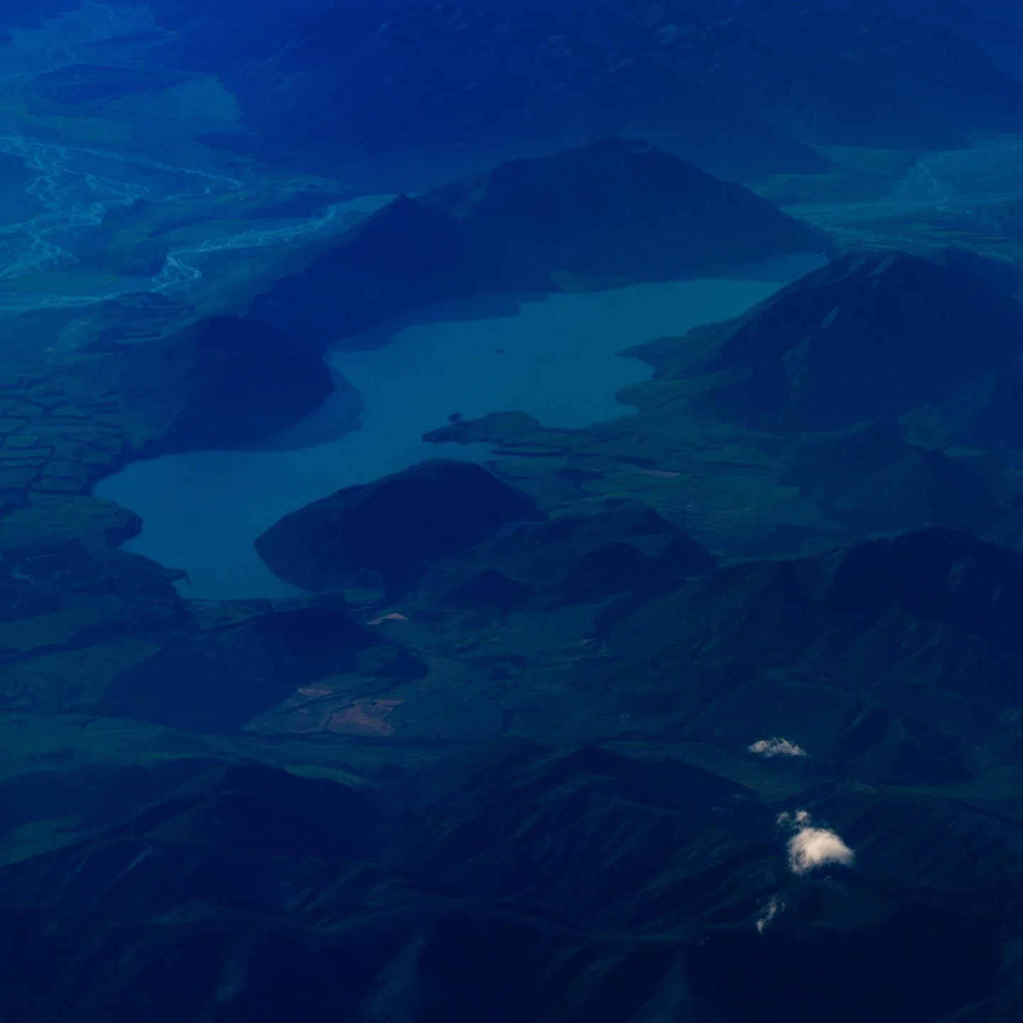 currently enjoying the color you get when shooting out of an airplane window