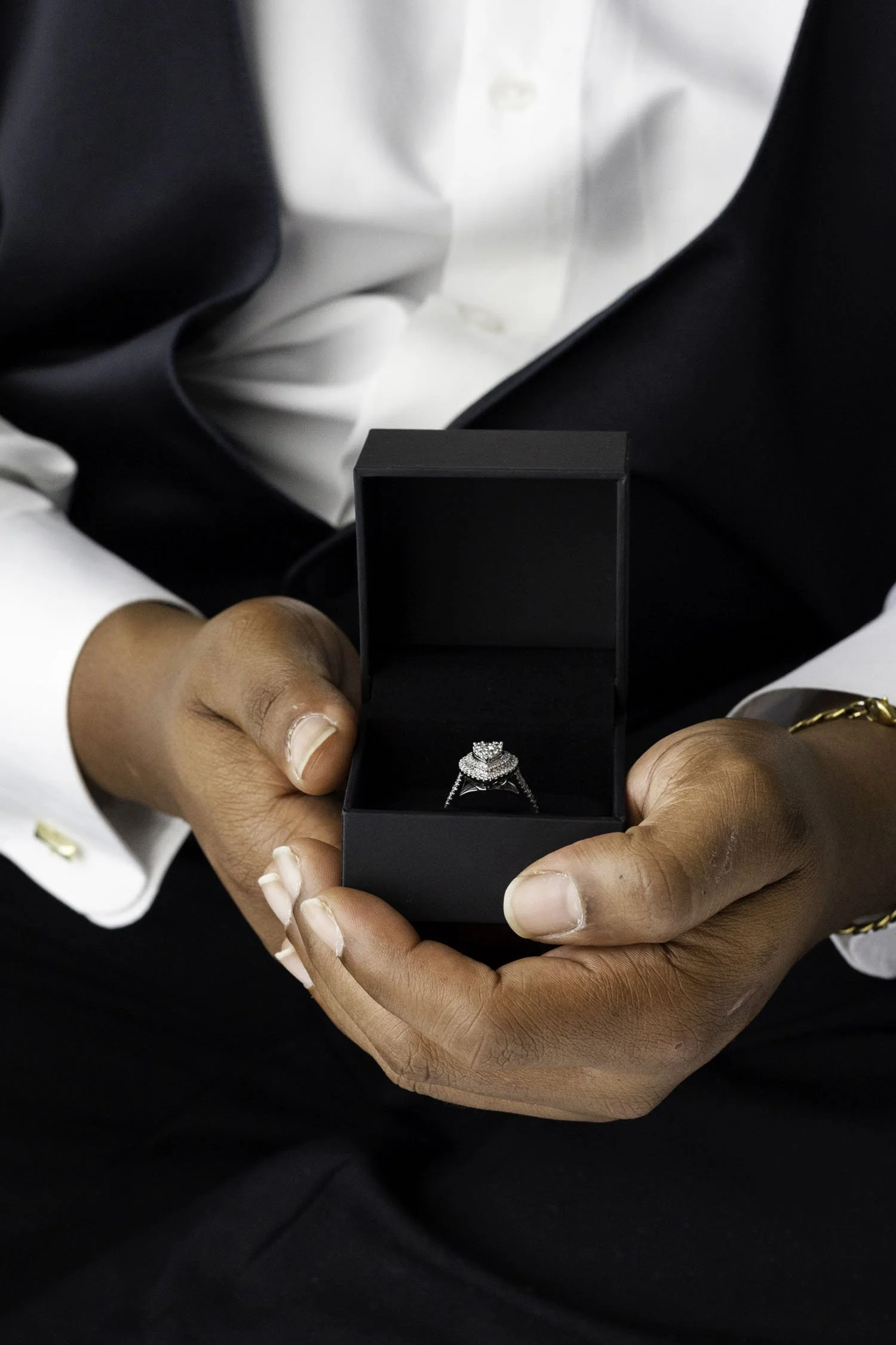 groom-hands-detail-elopement-photography-nyc.jpg