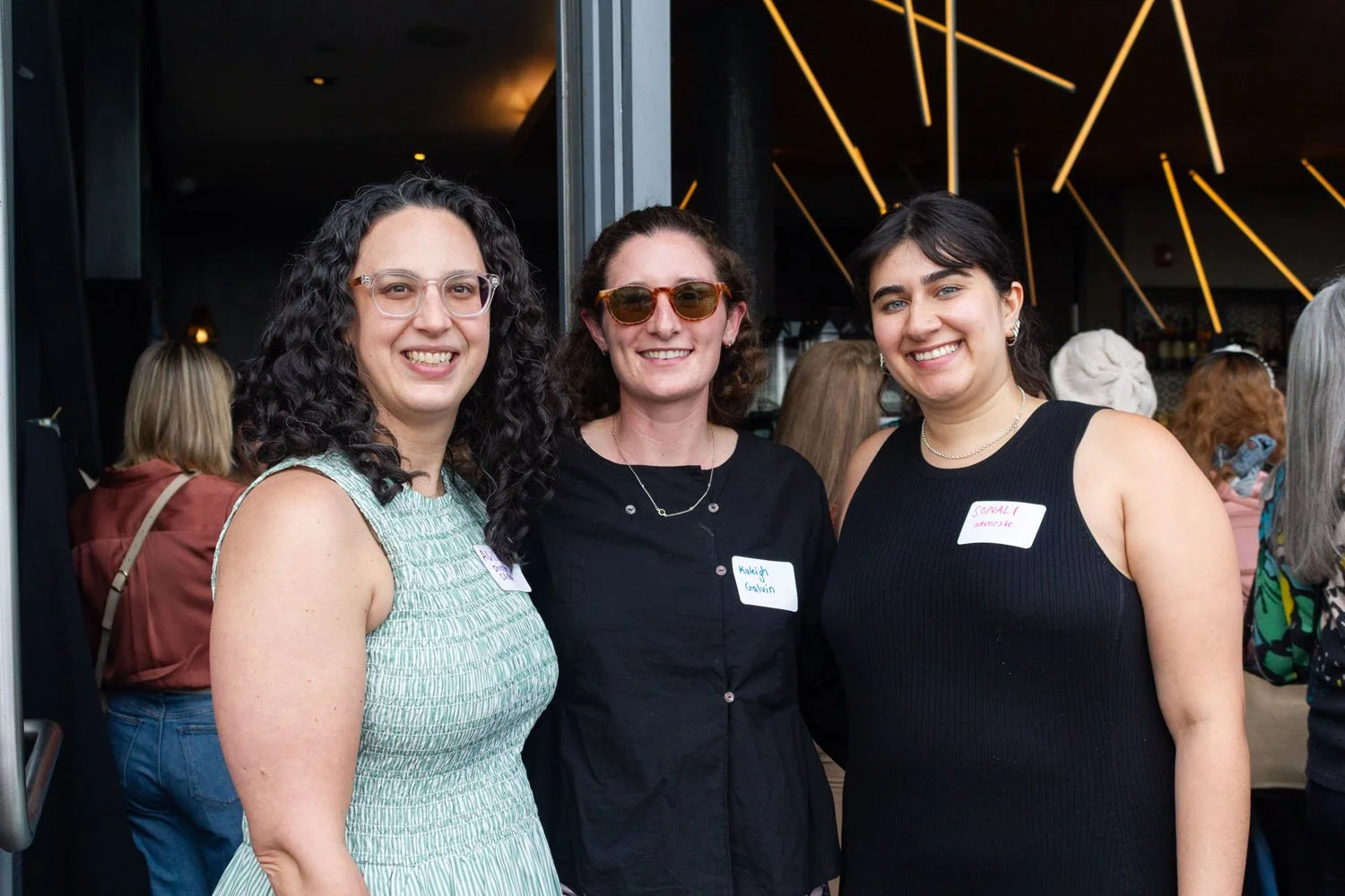 tenthandkingston-photostudio-nonprofit-nyc-community-volunteers.jpg