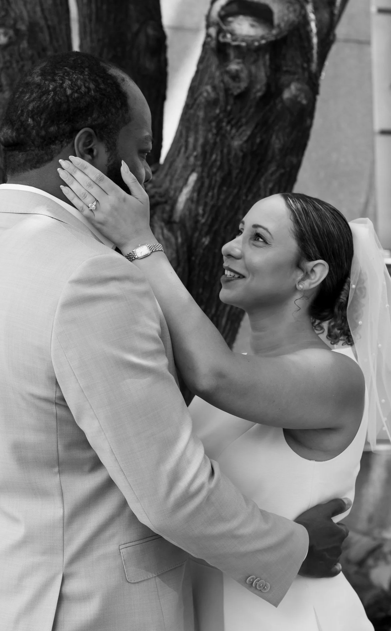 romantic-nyc-elopement-couple-embrace-photo-tenth-and-kingston.jpg