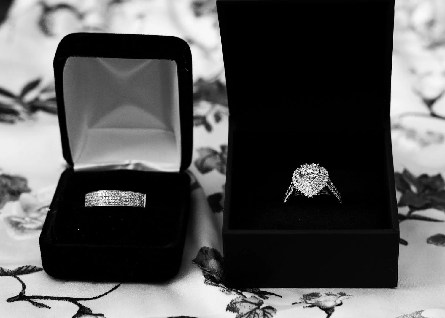 wedding-rings-detail-photography-elopement-nyc.jpg