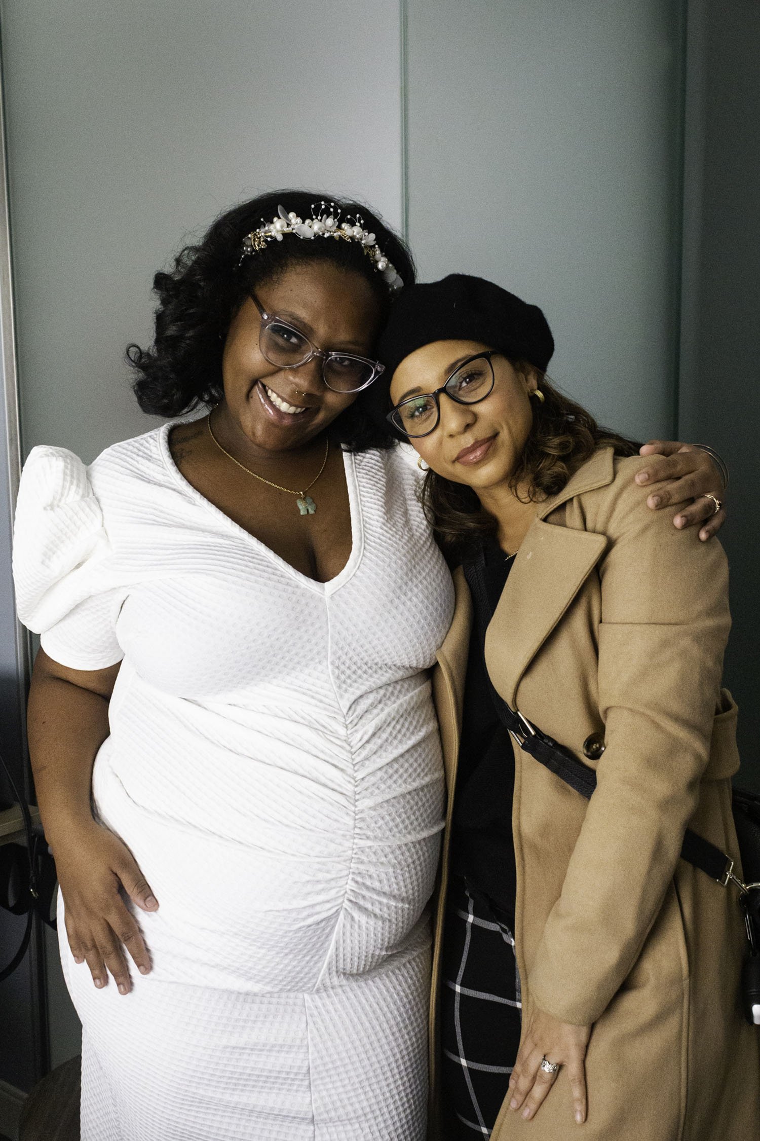 elopement-aunt-and-niece-portrait-natural-documentary-style.jpg