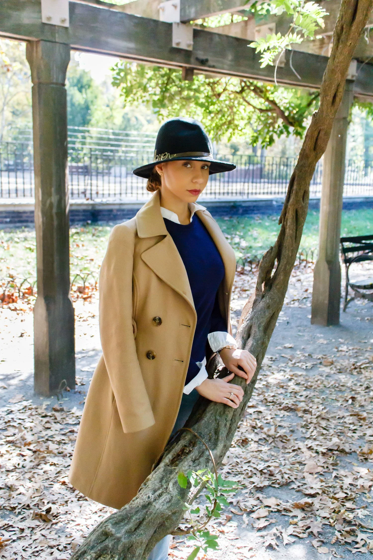tenth-kingston-nyc-fall-style-brand-portrait-under-tree.jpg
