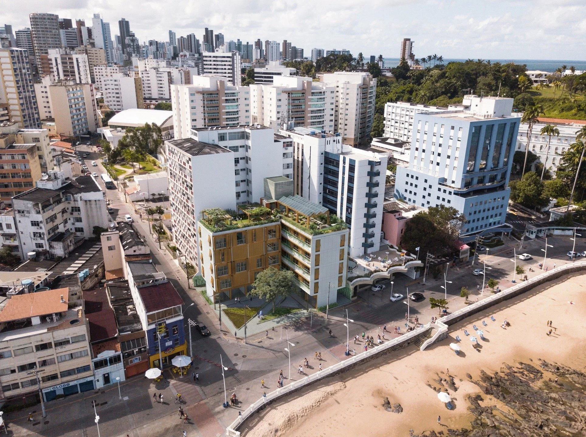 Em formato de L, o Edif&iacute;cio Viverde ocupa estrategicamente a periferia interna do terreno, abrindo espa&ccedil;o para a cria&ccedil;&atilde;o de uma pra&ccedil;a p&uacute;blica na esquina da Avenida 7 de Setembro com a Rua Bar&atilde;o de Itap