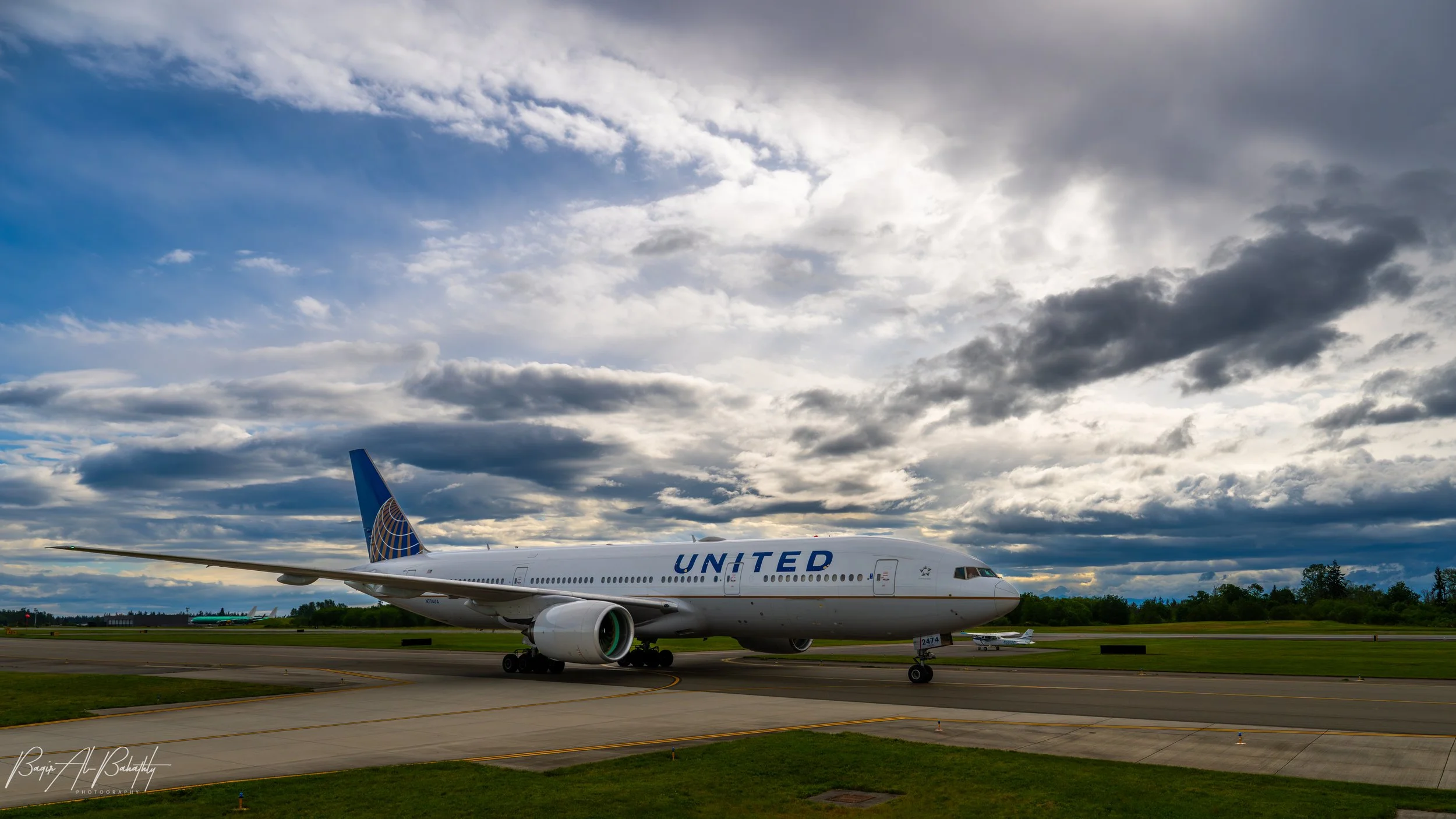 United 777-2 N774UA 5-14-2-2.jpg