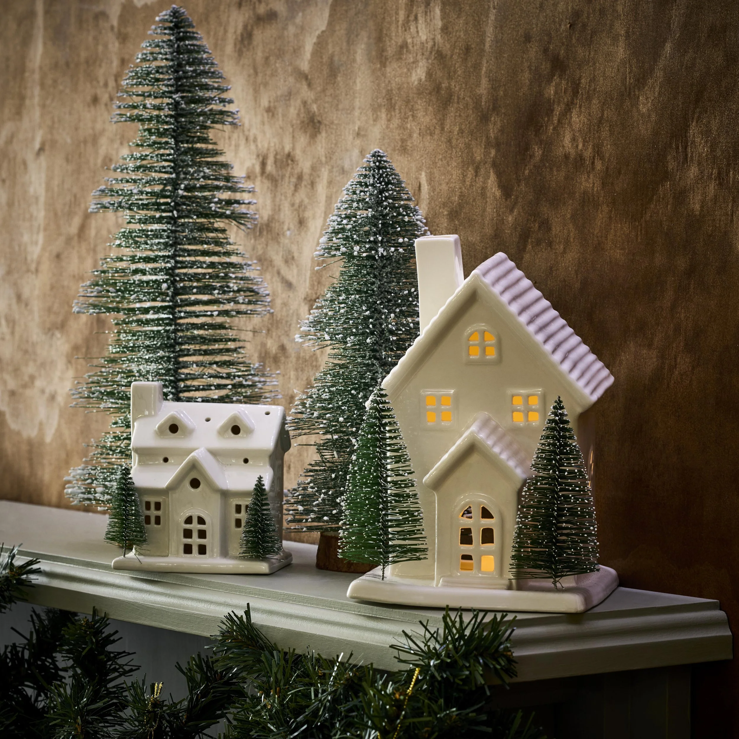 1047597_1047598_MYH HOUSE WITH TREE_HR.jpg