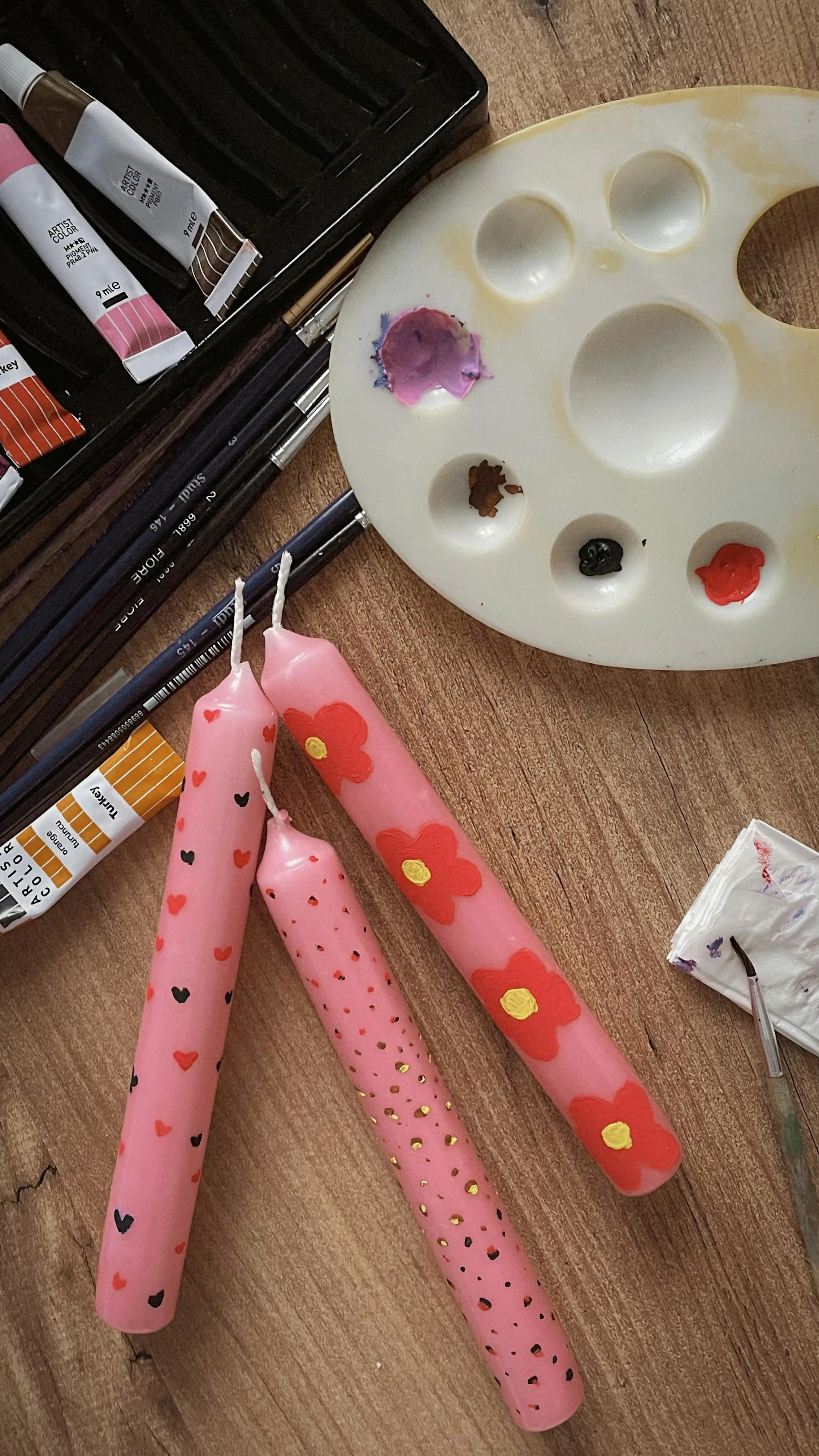 Girls Night: Candle Painting & Tapas | Friday 27th March | 7pm - 10pm | Sant Yago