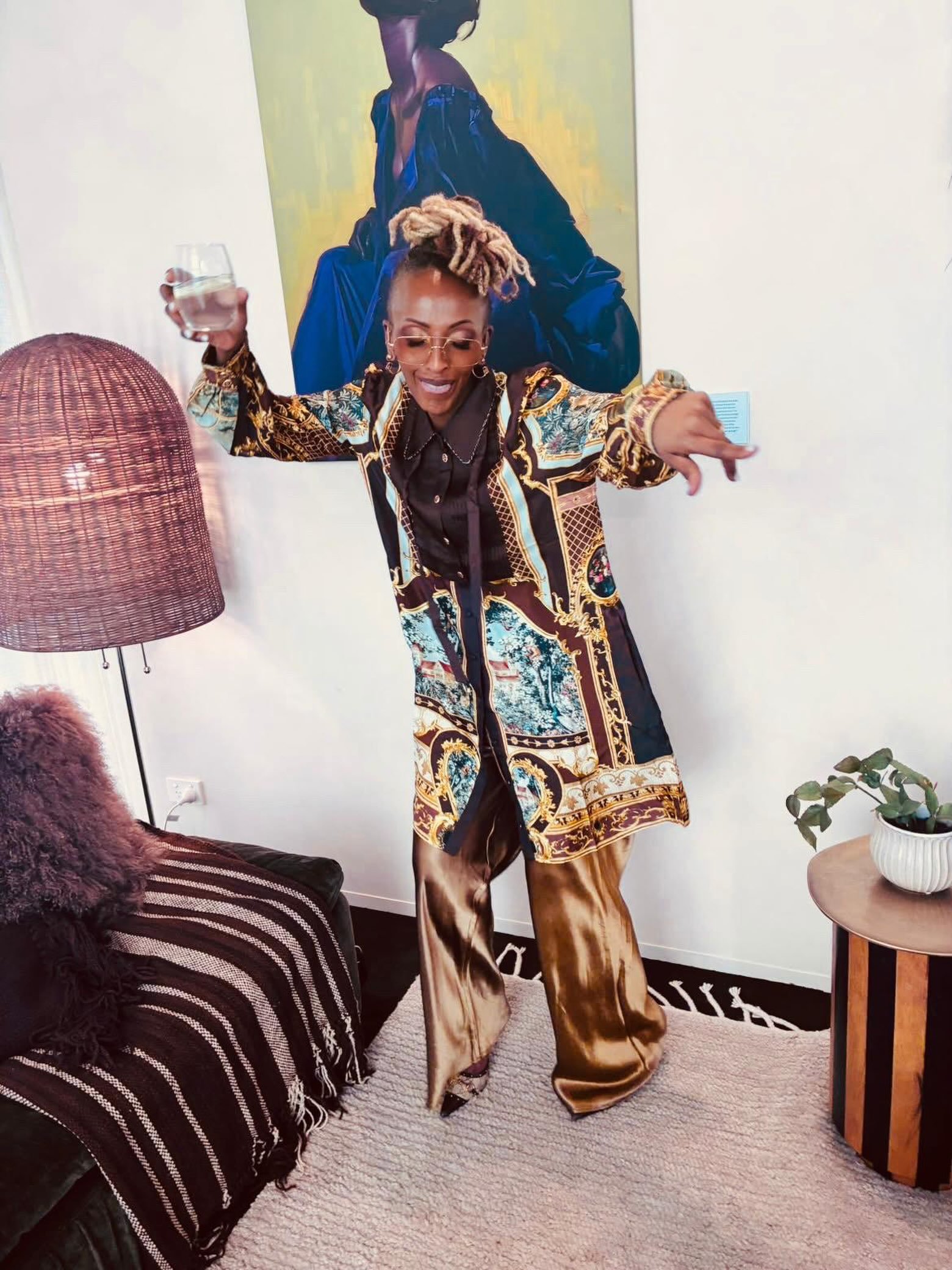 Celebrating WARM coming to life last weekend! This is what halcyon looks like for me&hellip;.self-love, peace, music, good company and deep conversations about all the seasons of a woman, patriarchy, feminism, consumerism and capitalism. 
Thank you @