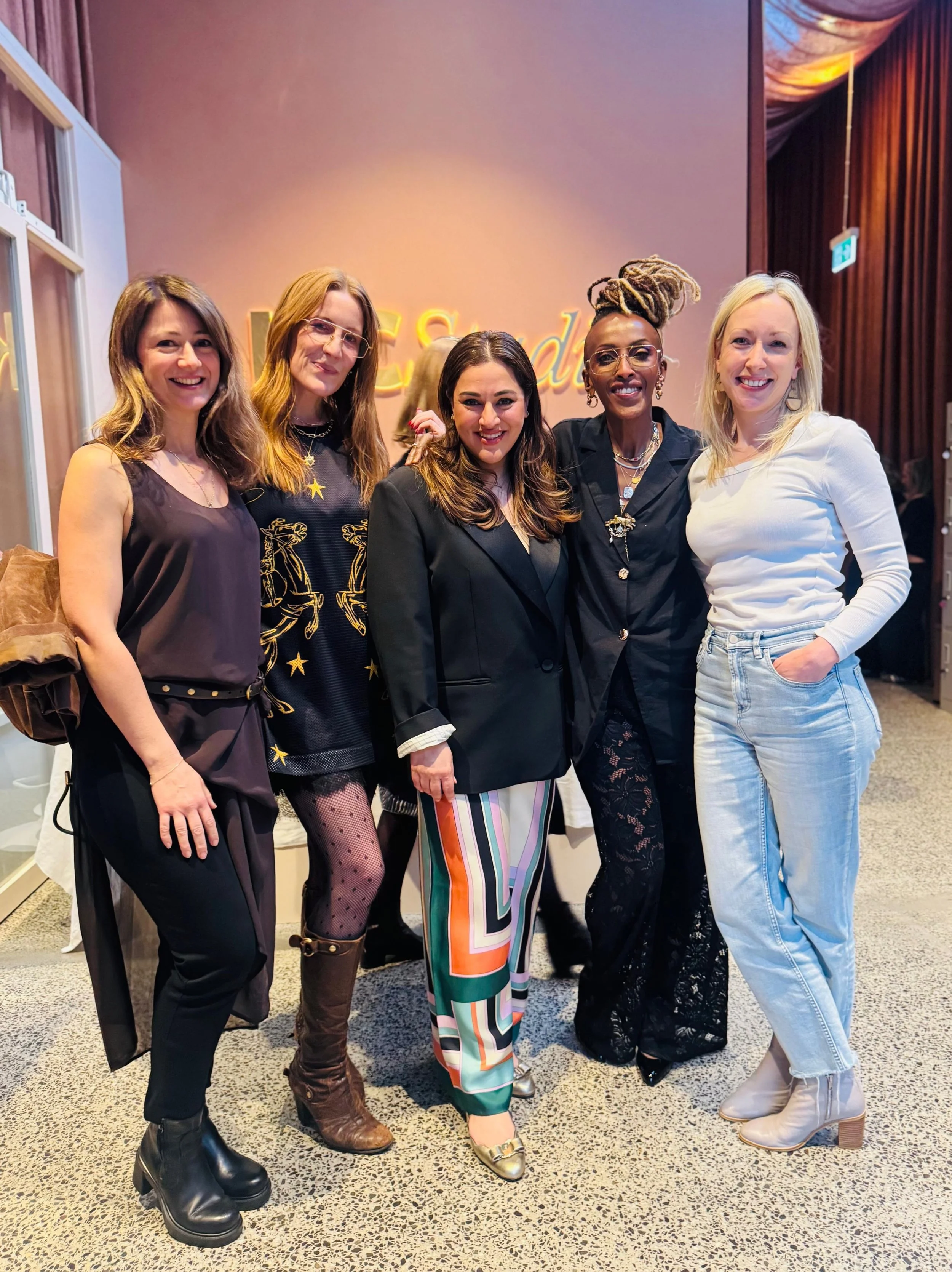 Another wonderful night talking about all things hormone health and mental health with my friends @drfatimakhan_ , @emily.mhnp, @elka.psychology.emdr and @sezlit at @kic.studio , a magical wellness club designed to exhale. 

Nourishing food, good peo