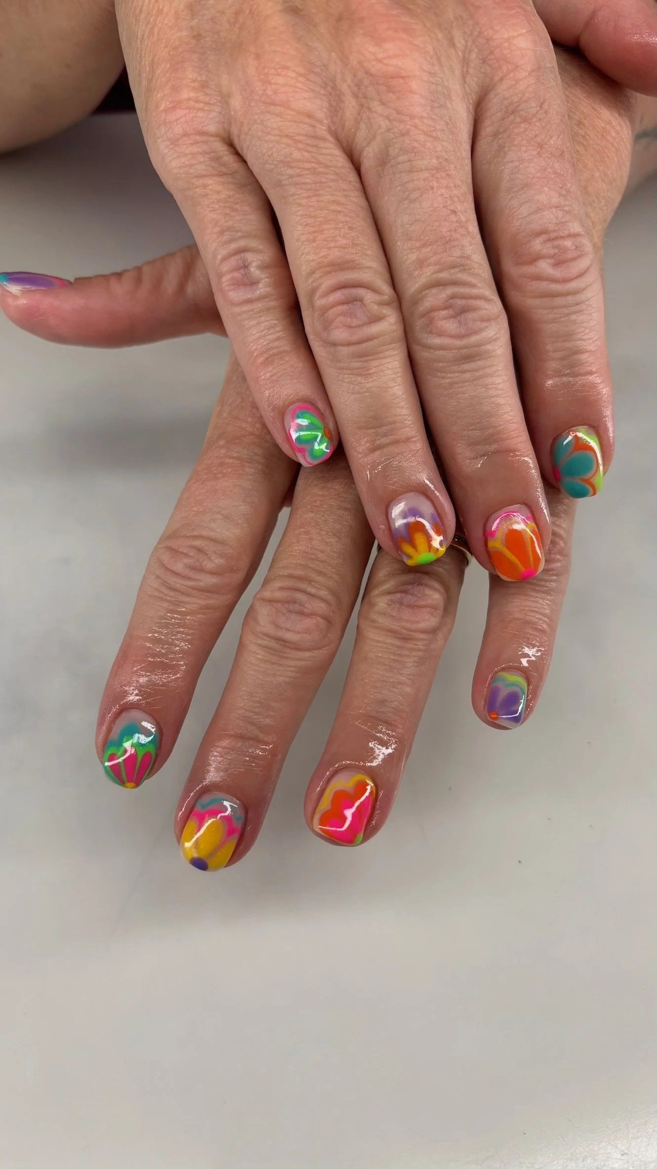 bright hazy summer nails