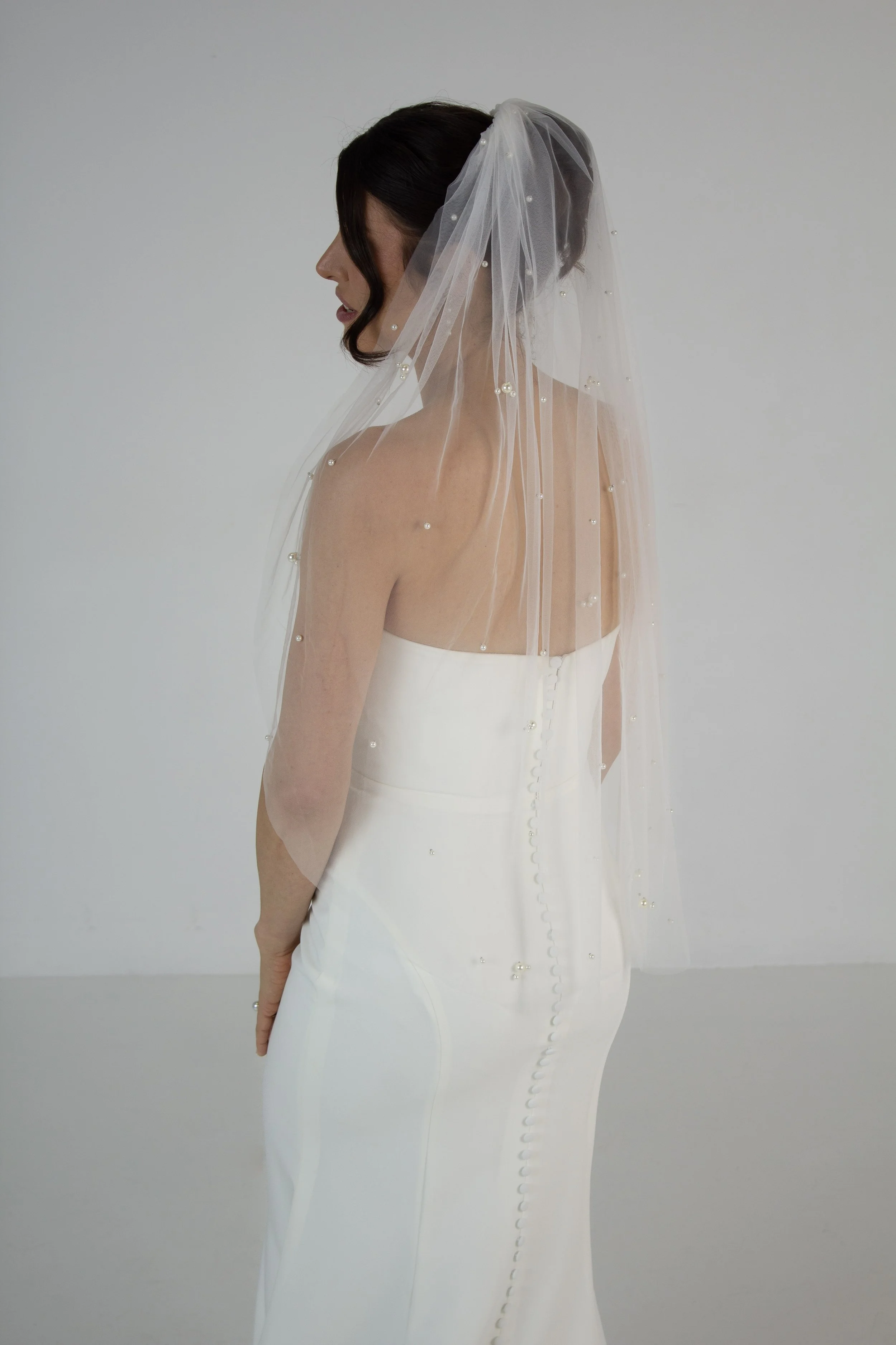 Pearl Ivory Veil