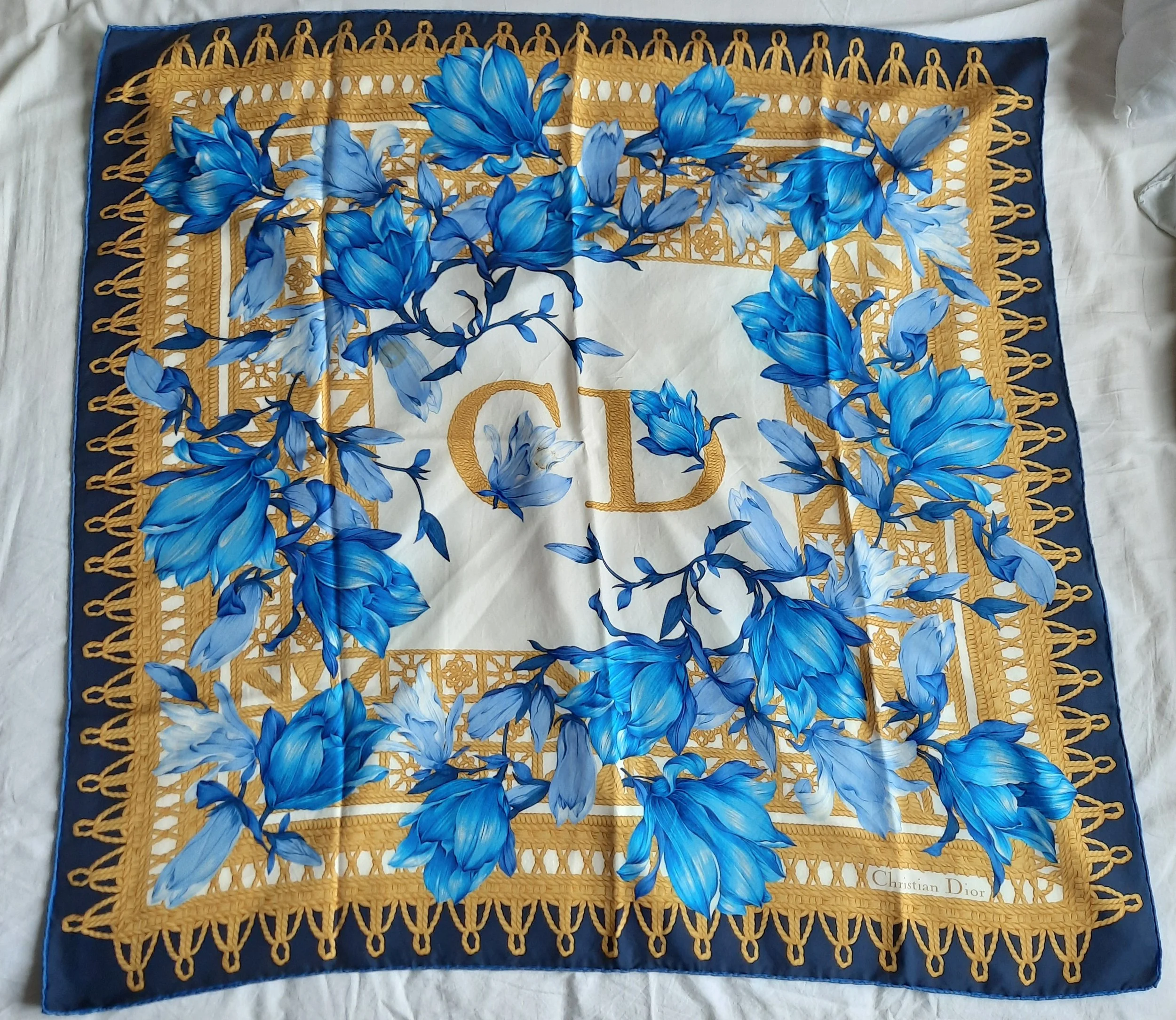 Foulard Dior or fleur bleu