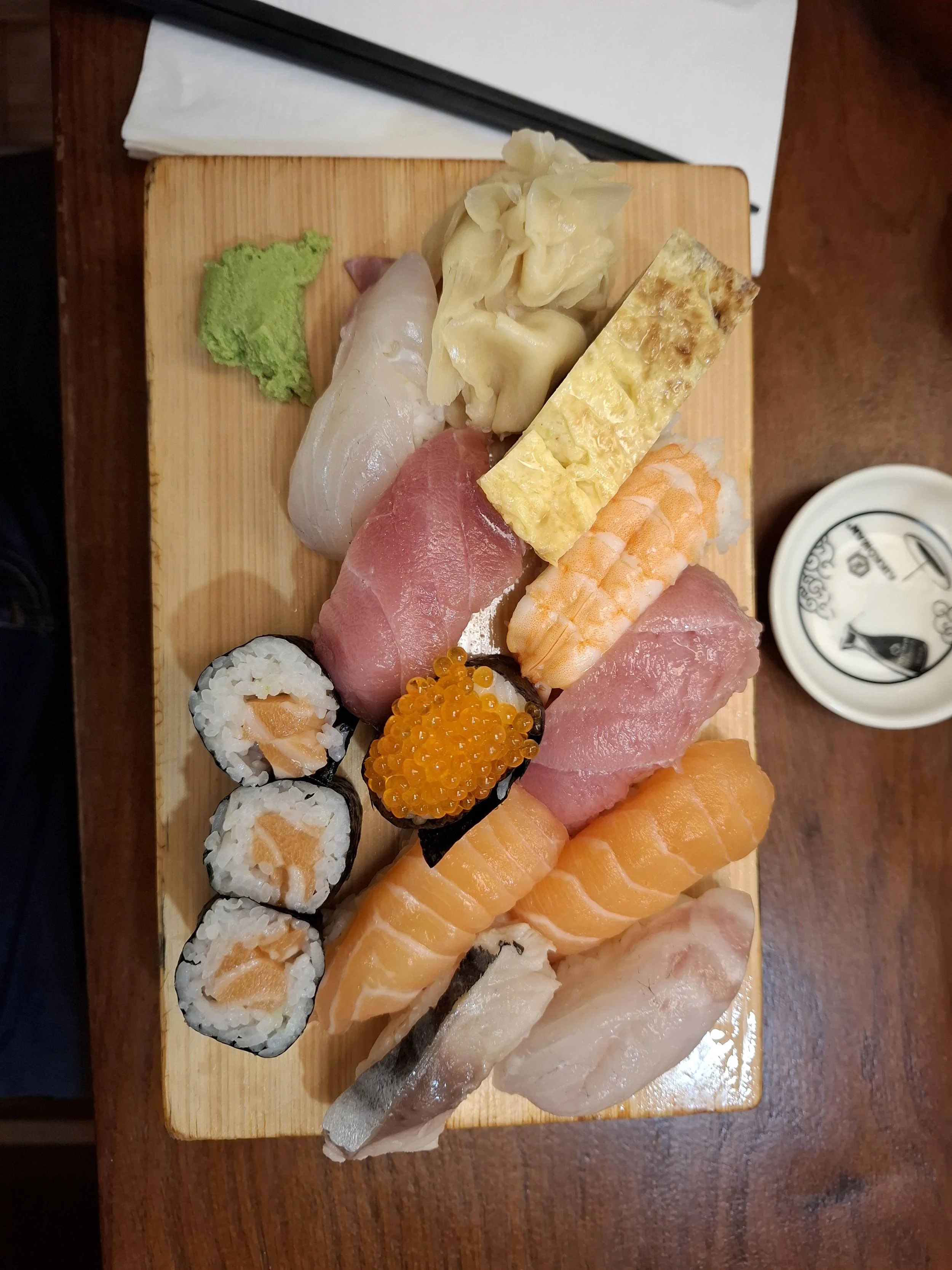Sushi dans un restaurant parisien