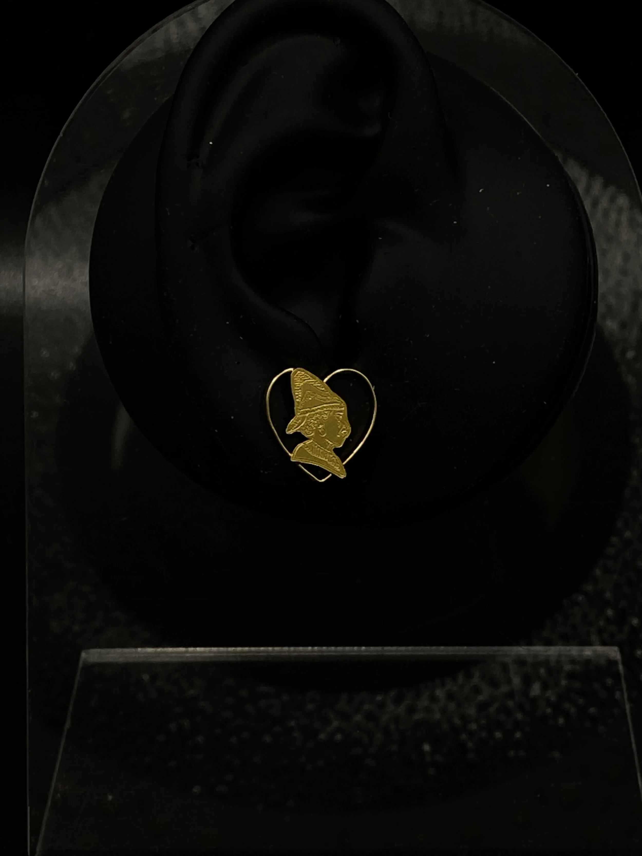 Boucle d'oreilles Femme cayennaise motif cœur