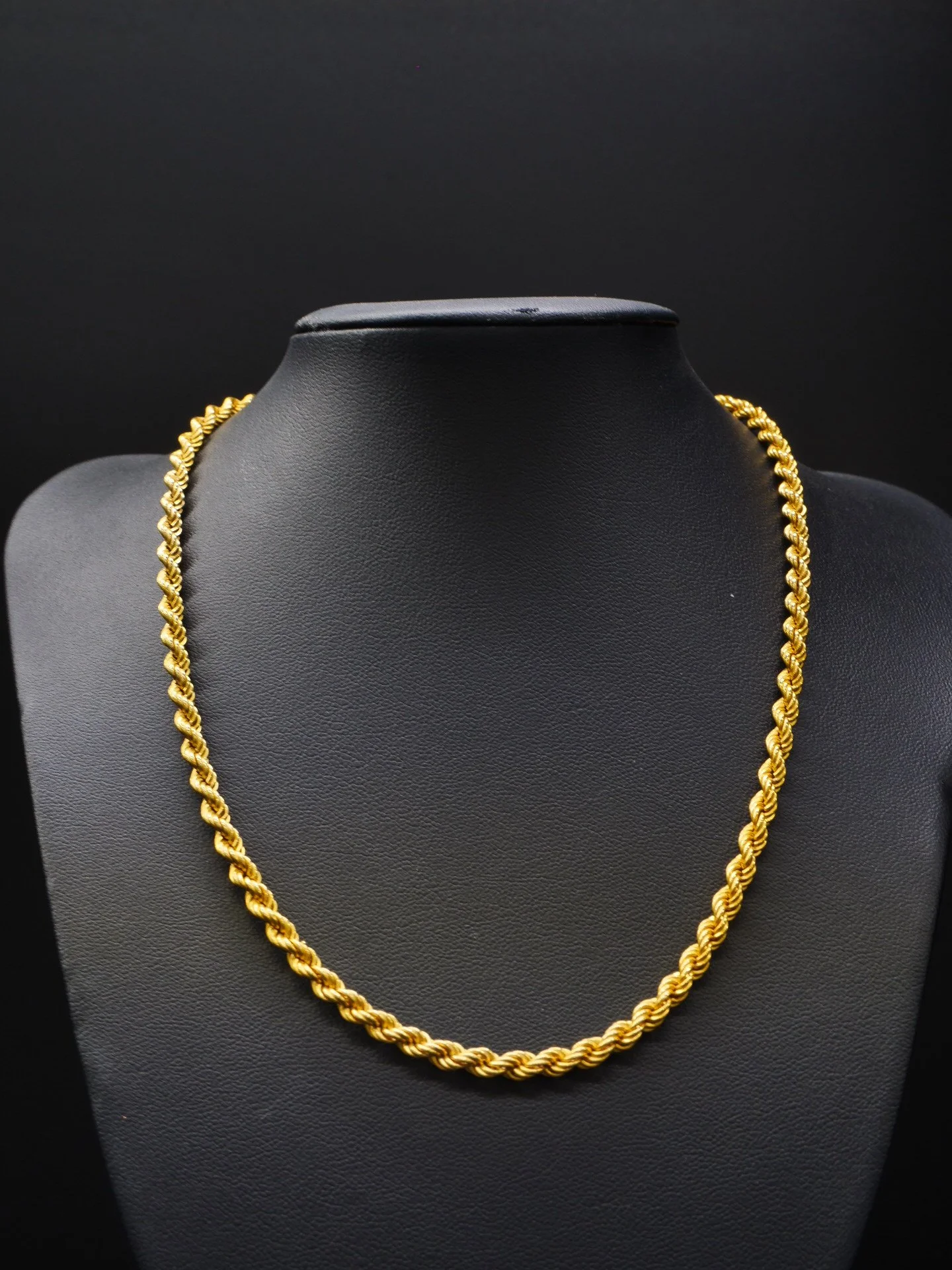 Collier Homme Torsadé en Or Jaune