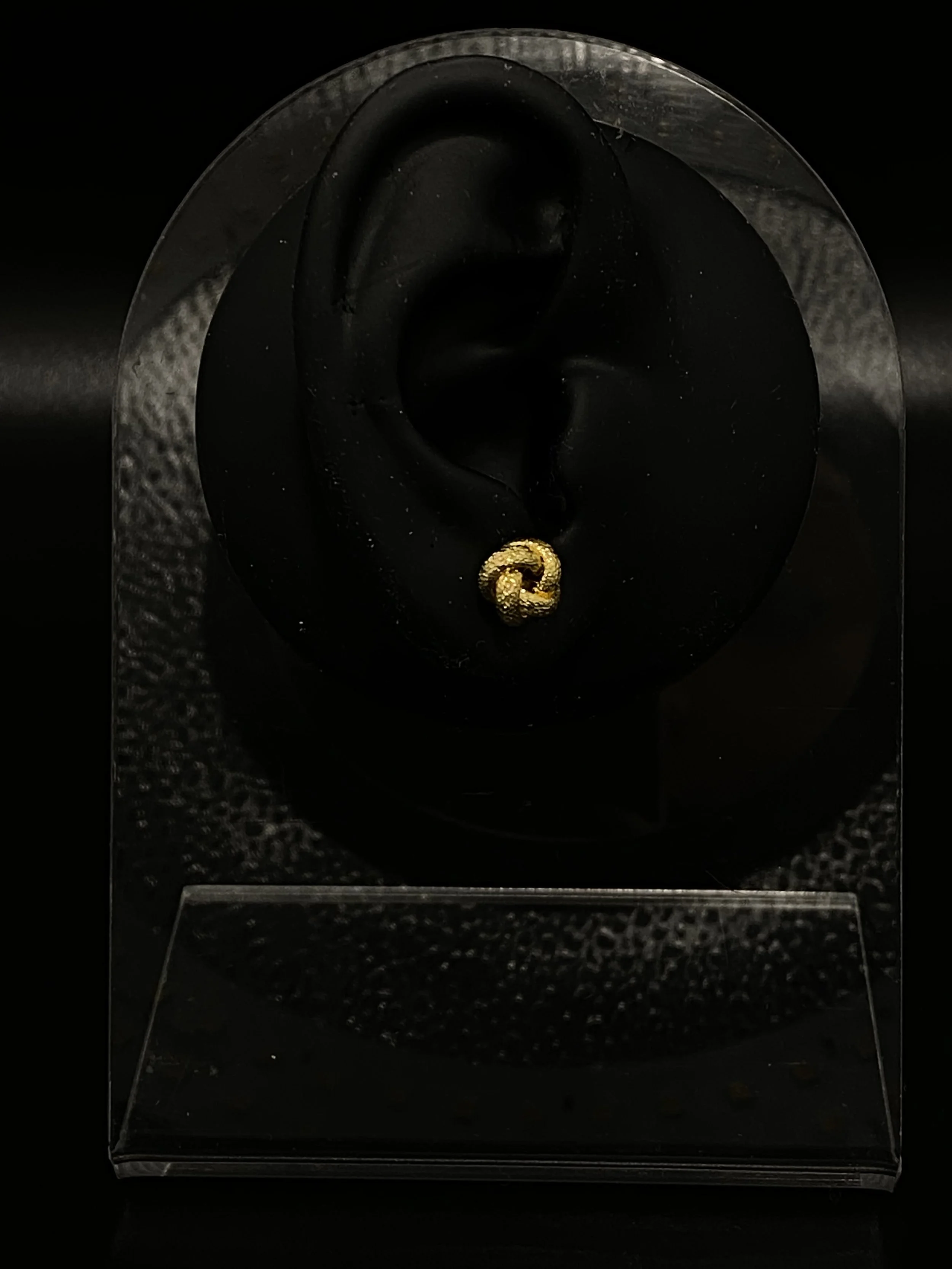 Boucle d'oreille petit noeud