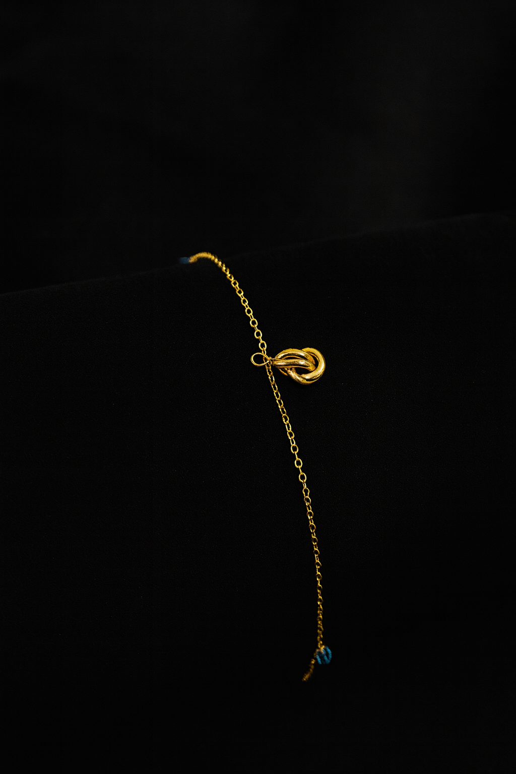 Chevillère forçat grenats bleus