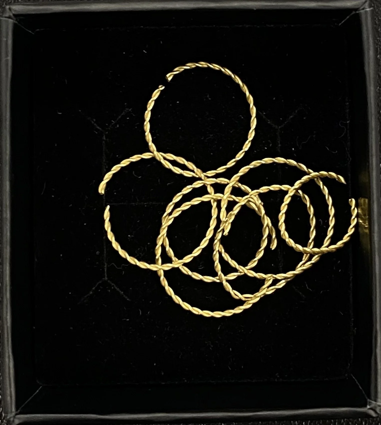 Piercing nez anneau torsadé