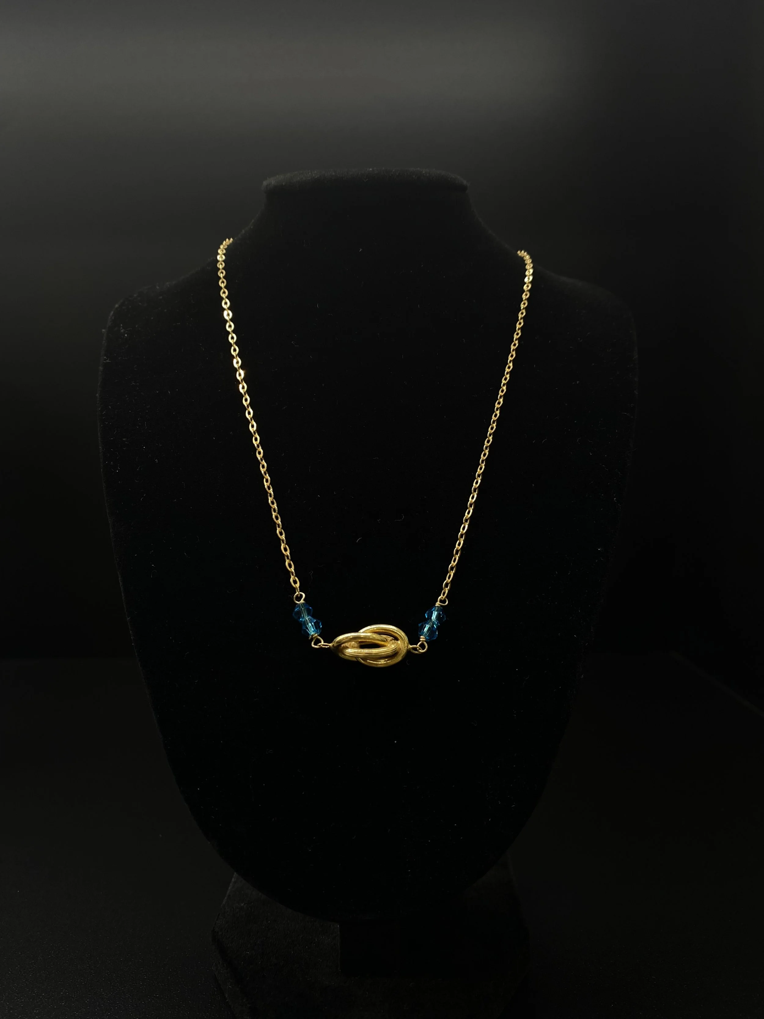 Collier femme motif forçat grenats bleus