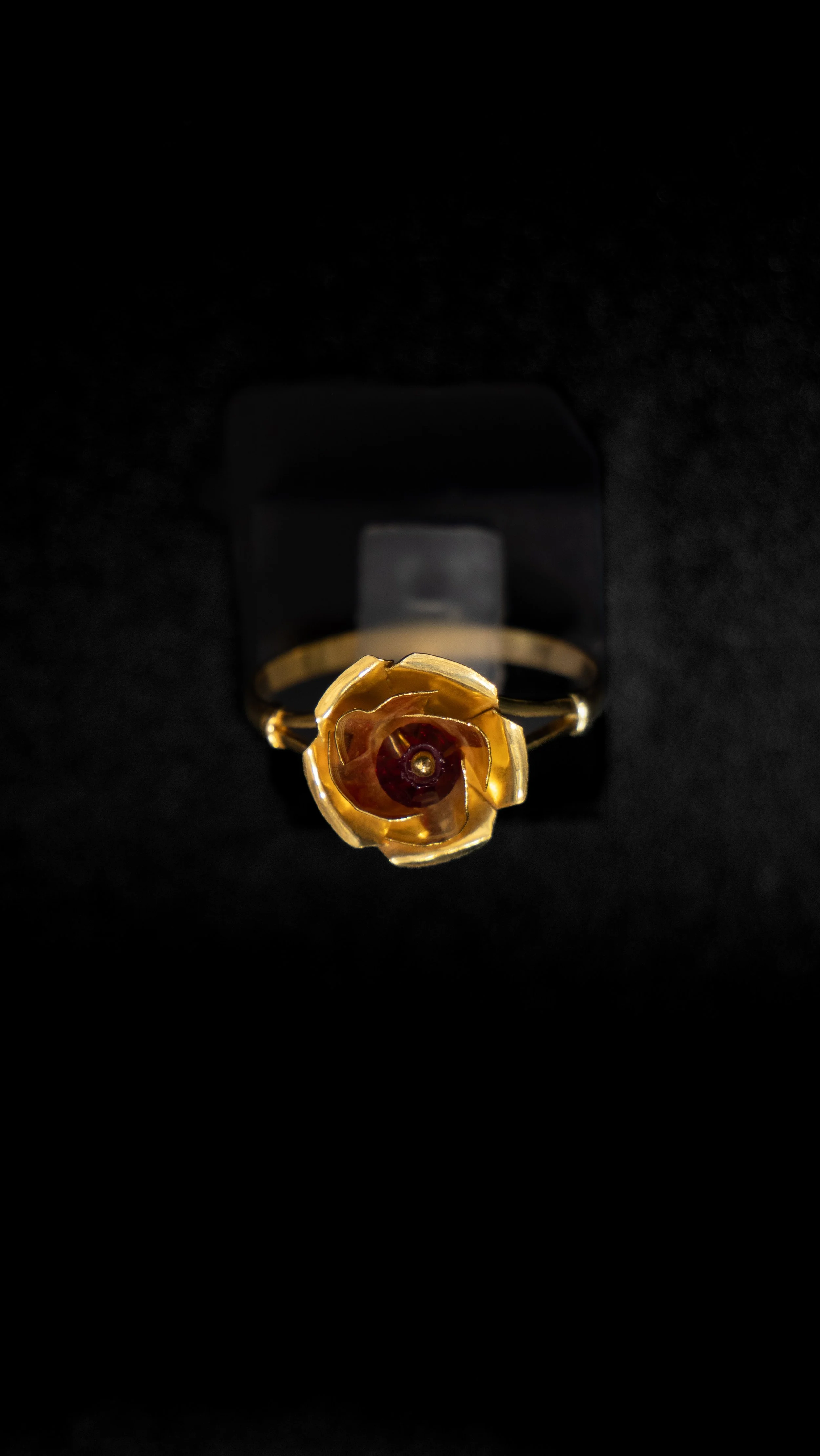 Bague rose grenat rouge