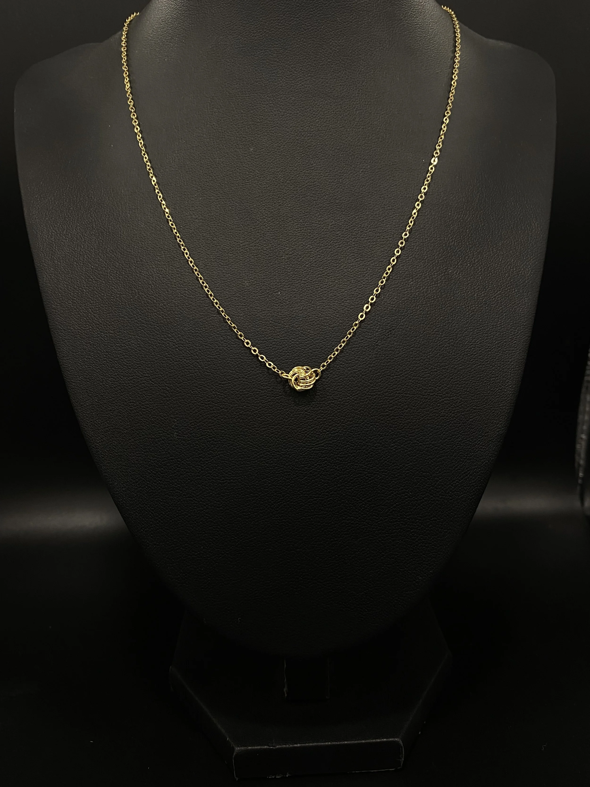 Collier motif macaron