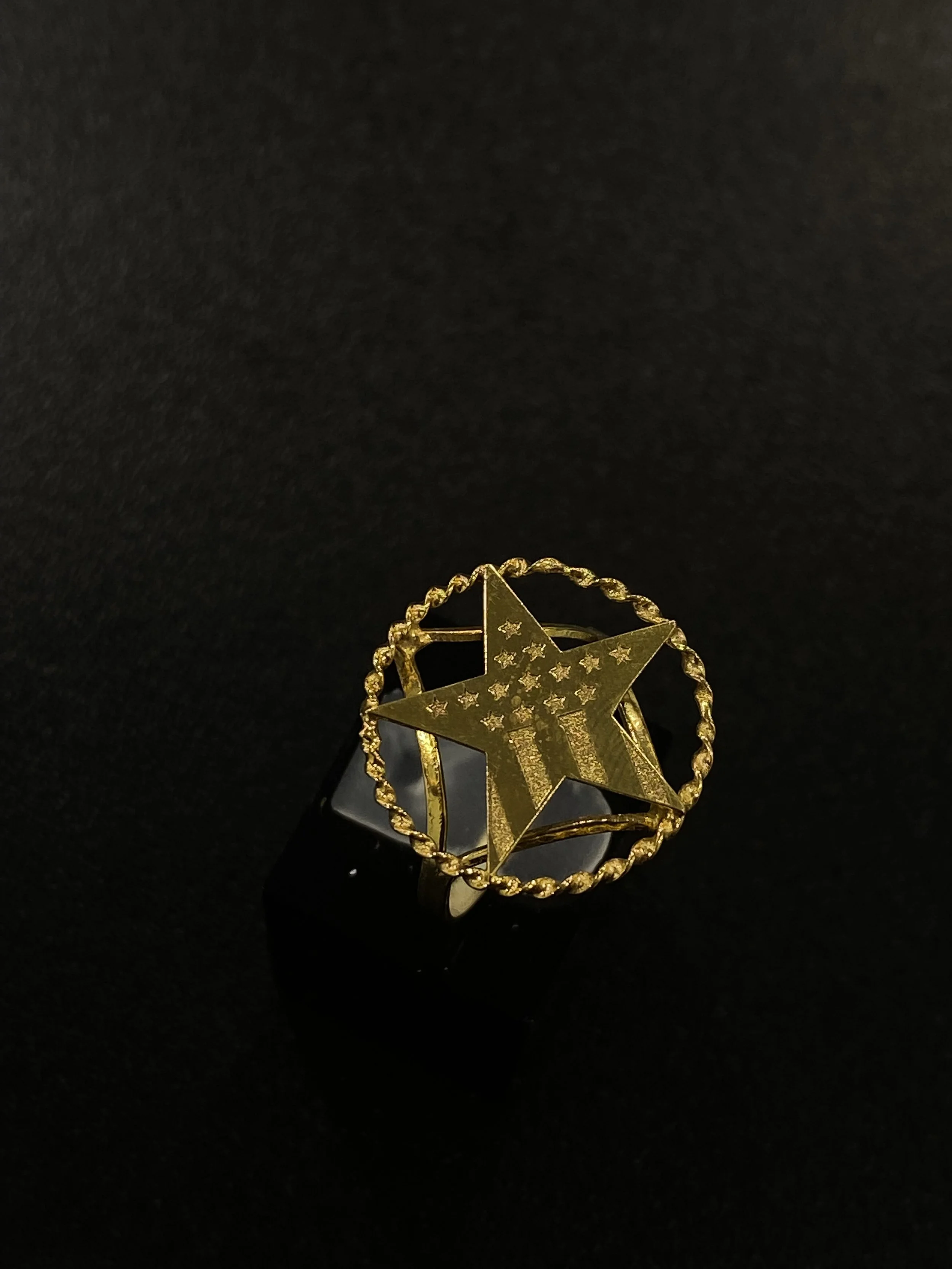 Bague motif étoile cerclée