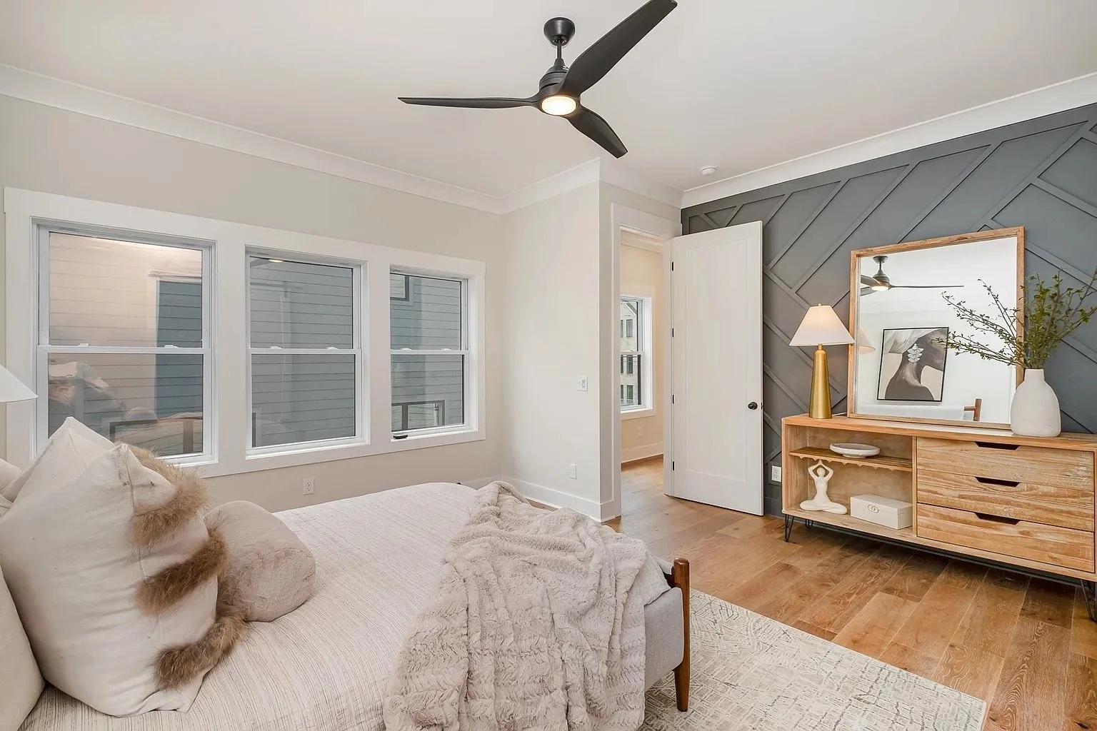 618 Southgate Ave, Unit A 8.jpeg