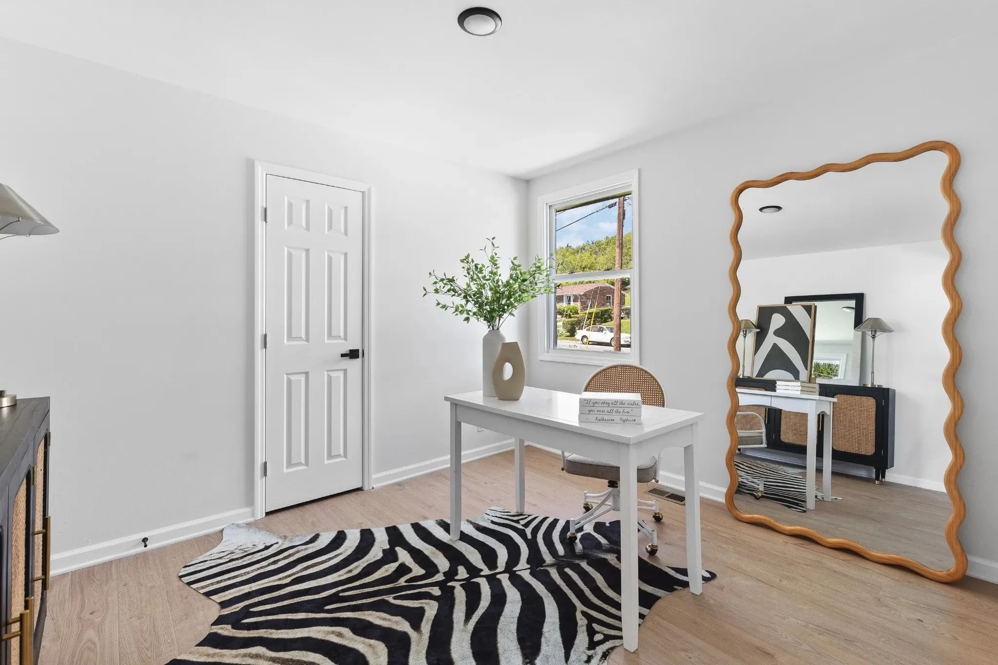 373 Kingview Dr 7.jpeg