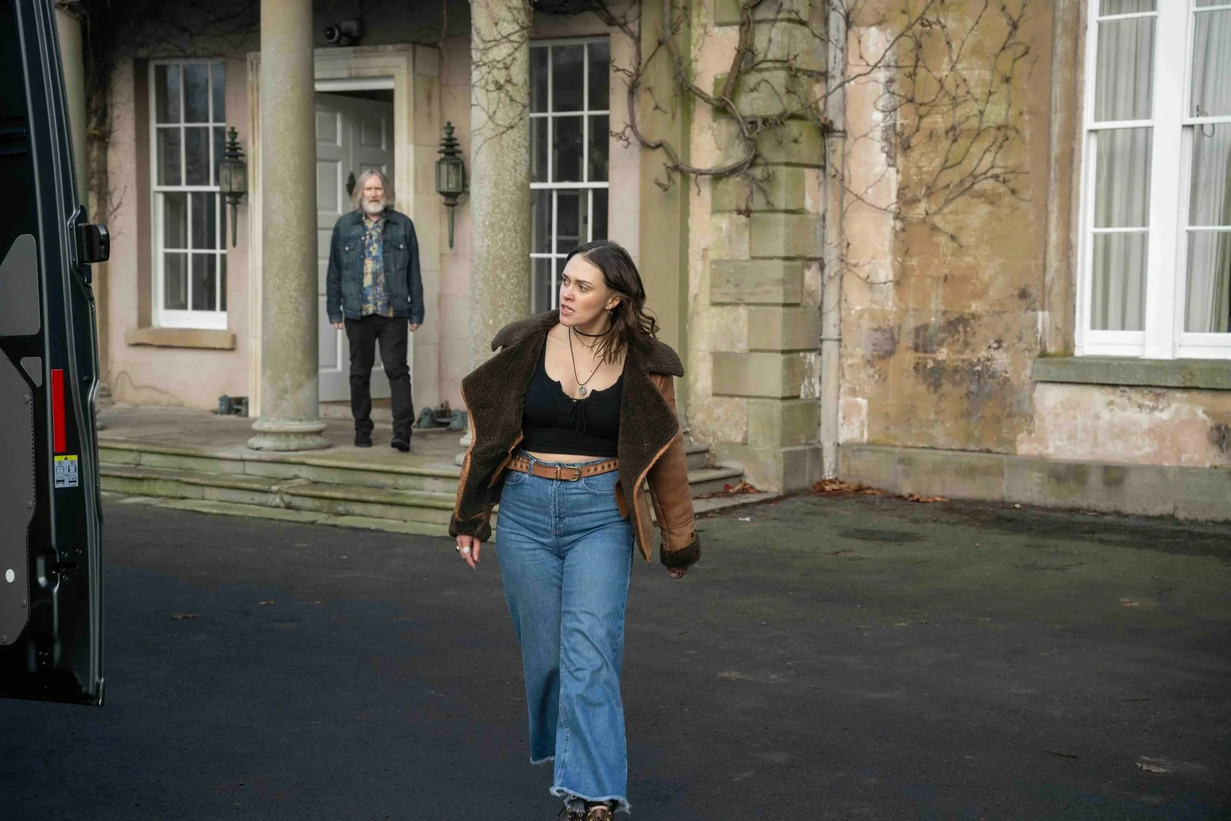 art-detectives_season-1-episode-3-photo-credit-jack-mcguire-acorntv.jpg