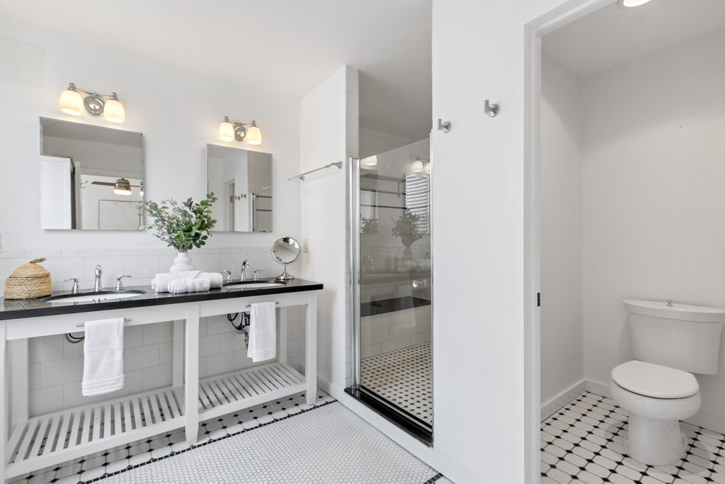 Copy of 627 South Selby Boulevard-21.jpg-SMALL.JPG