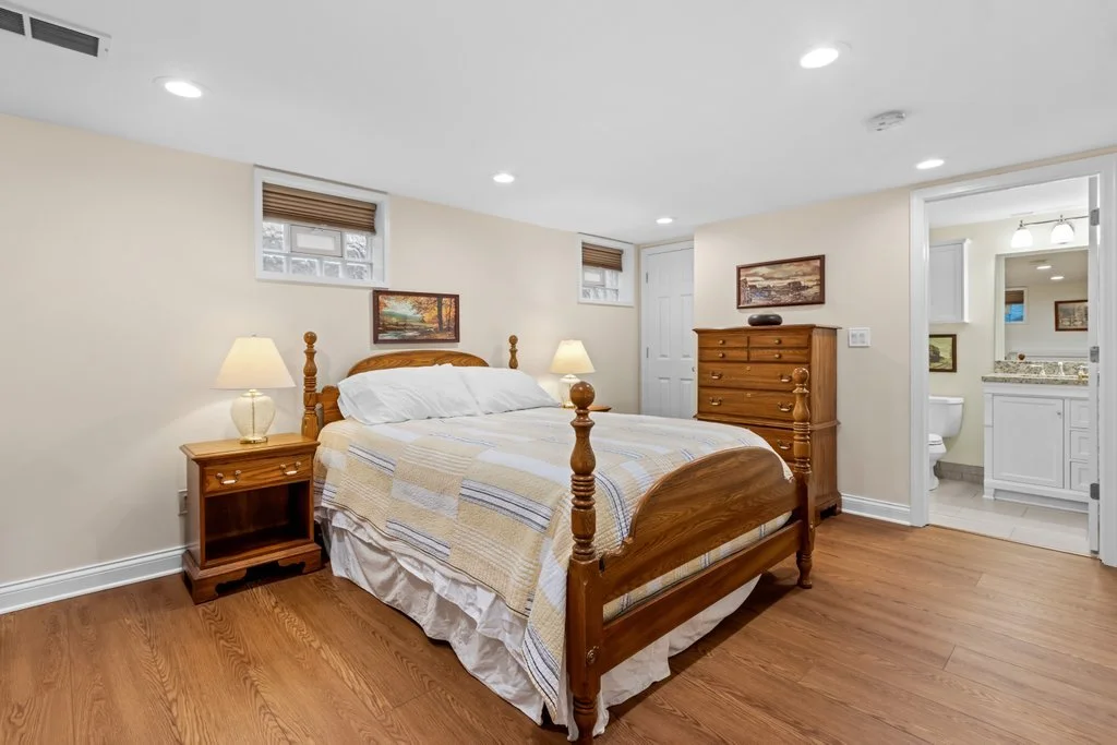 235 Fallis Road-31.jpg-SMALL.JPG