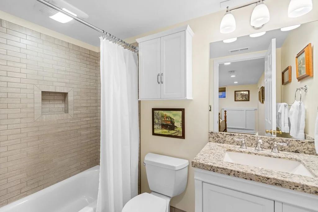 235 Fallis Road-32.jpg-SMALL.JPG