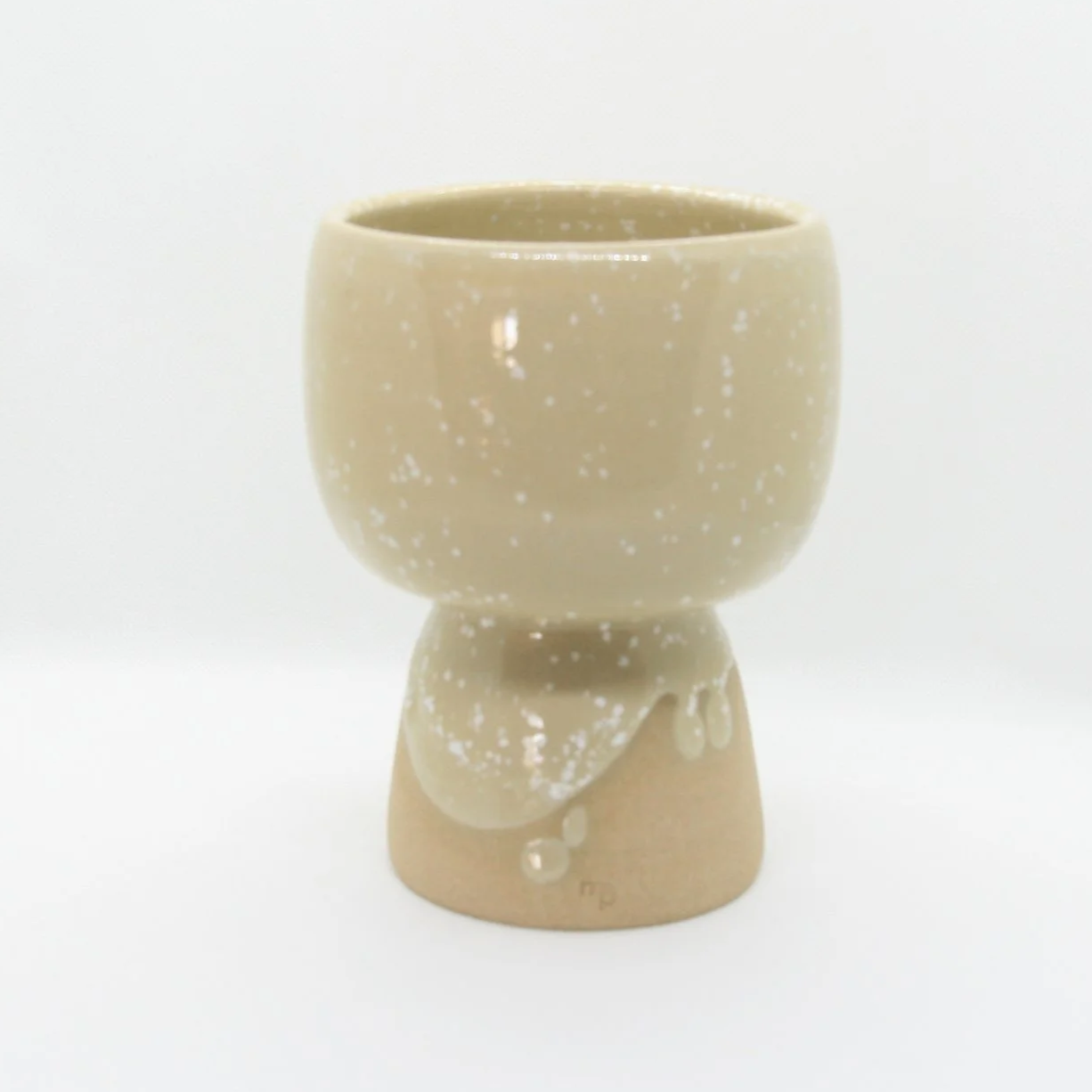 Cache pot à pied écume