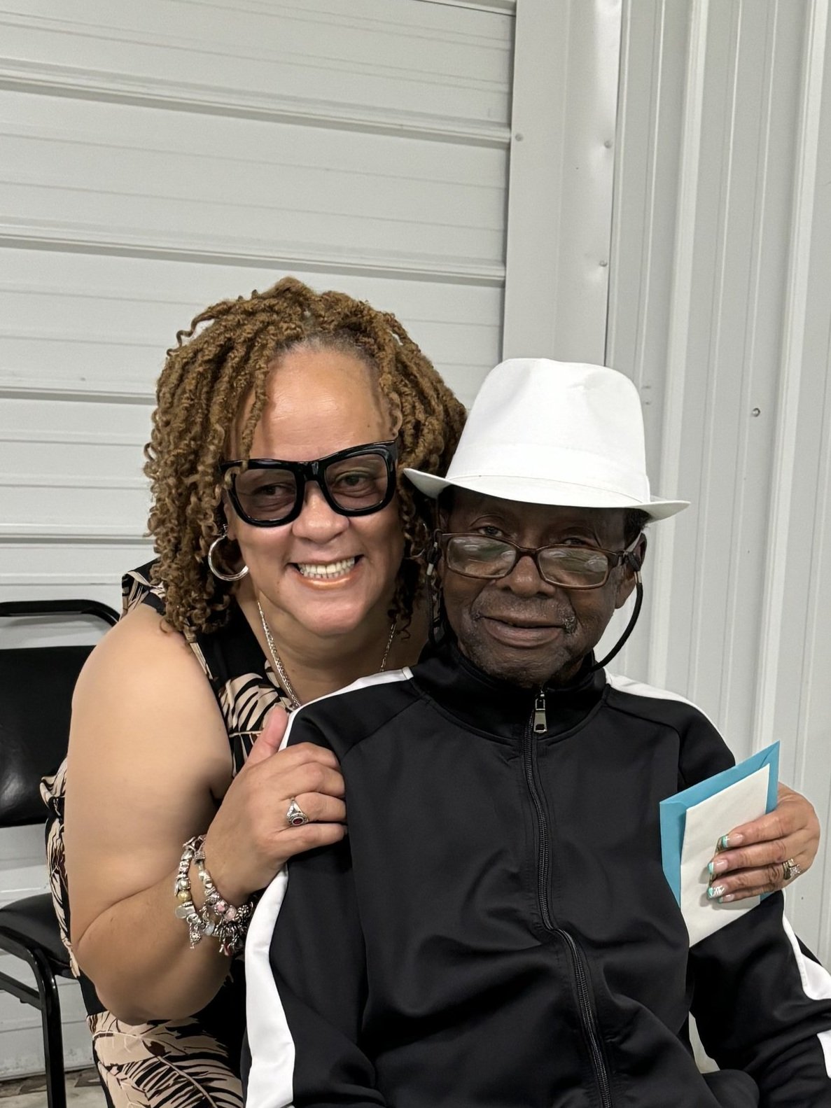 Patricia Davis Thomas, Kenneth Posey